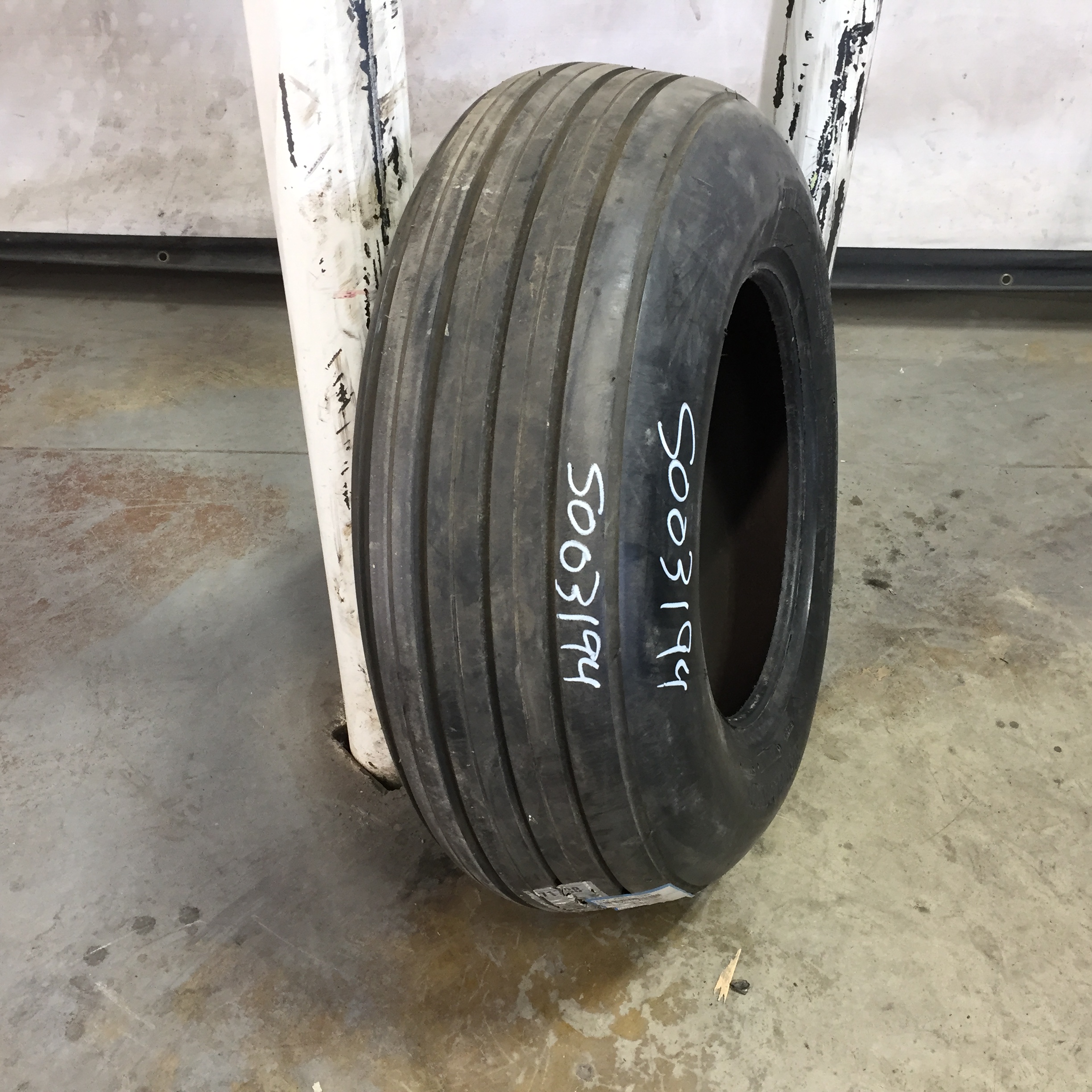 11/L-16 Coop High Flotation Imp.  I-1 Tire S003194