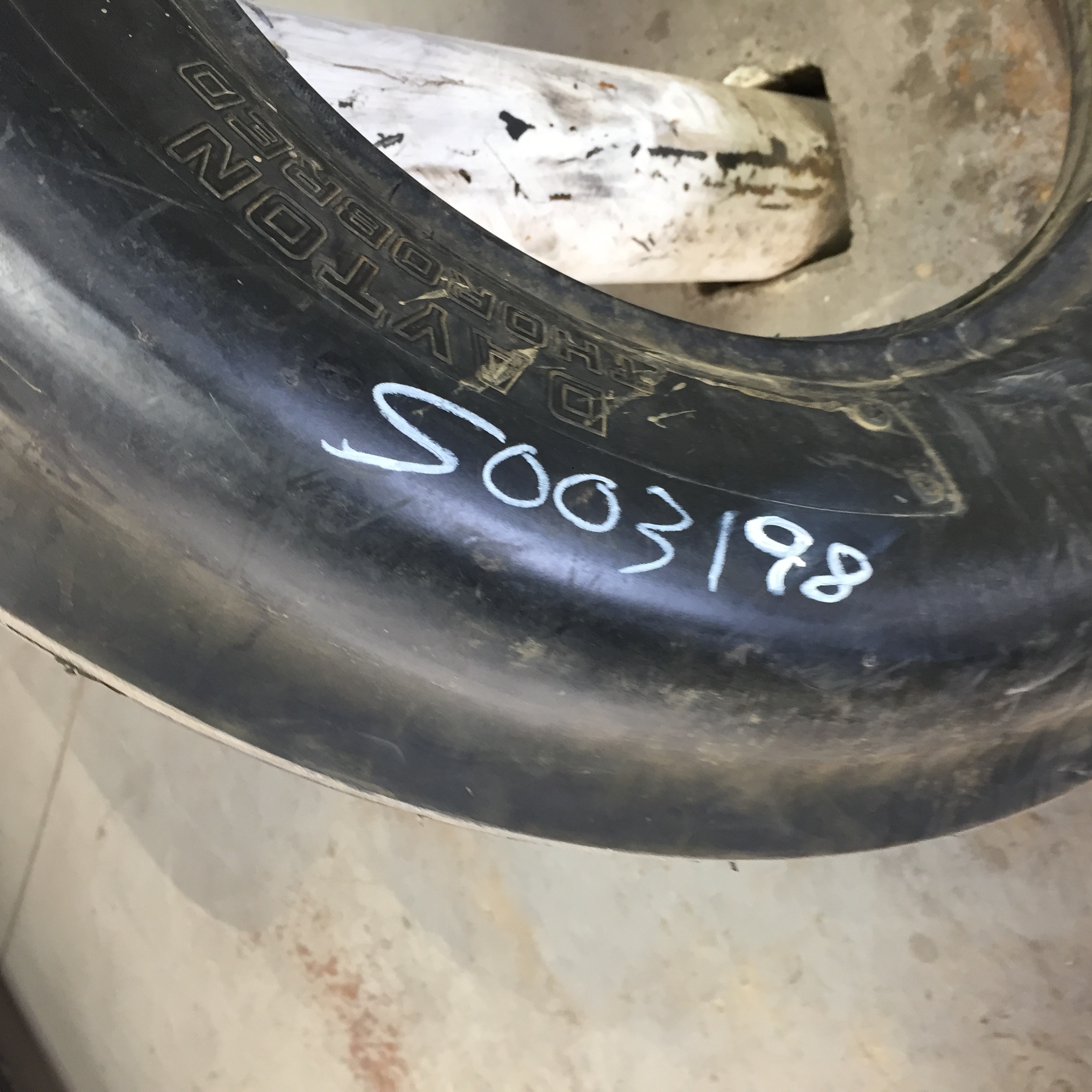 5.50/-16 Dayton Thorobred F-1 Tire S003198