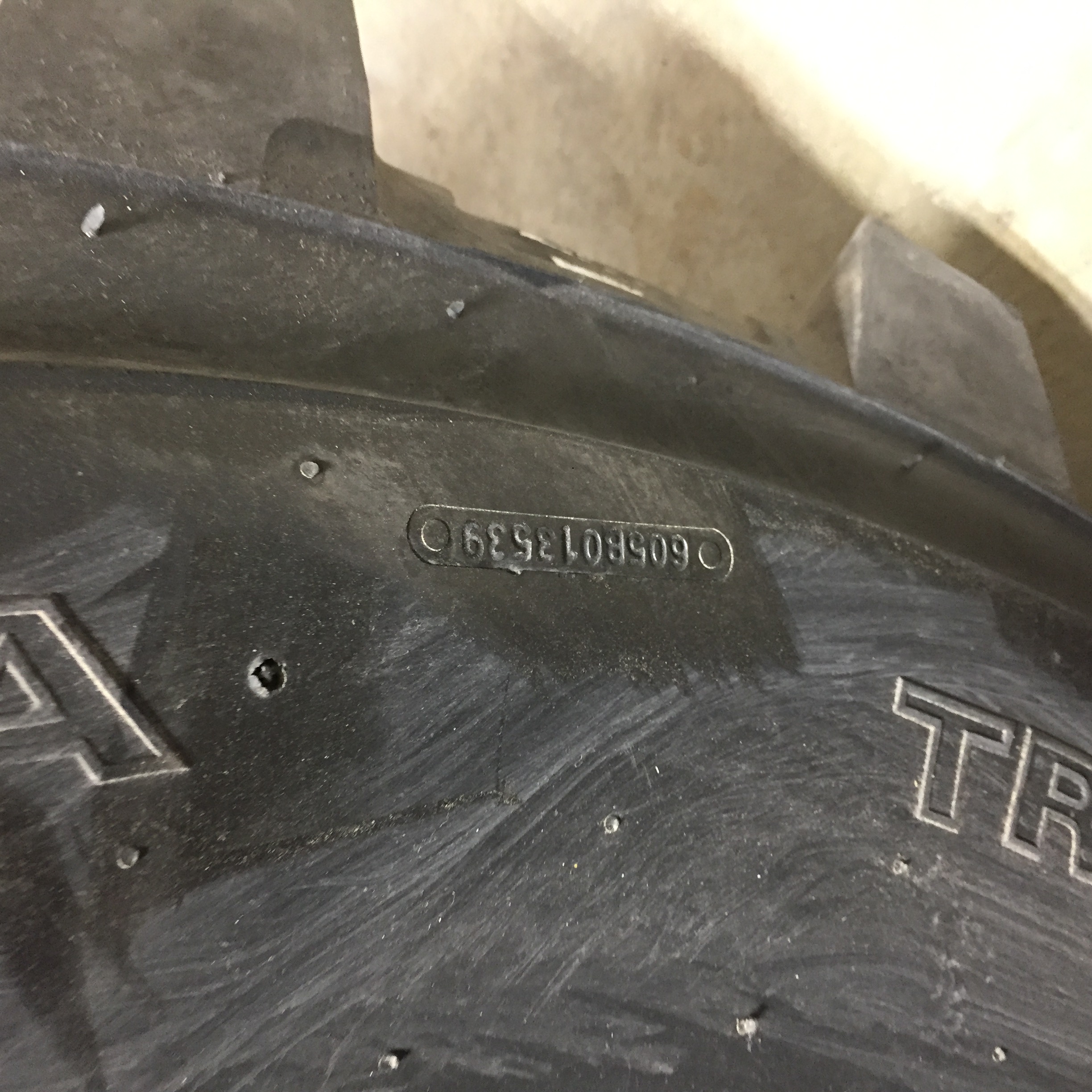 16.9/-24 Alpha Trac-Tor Ind Super Sidewall R-4 Tire S003207