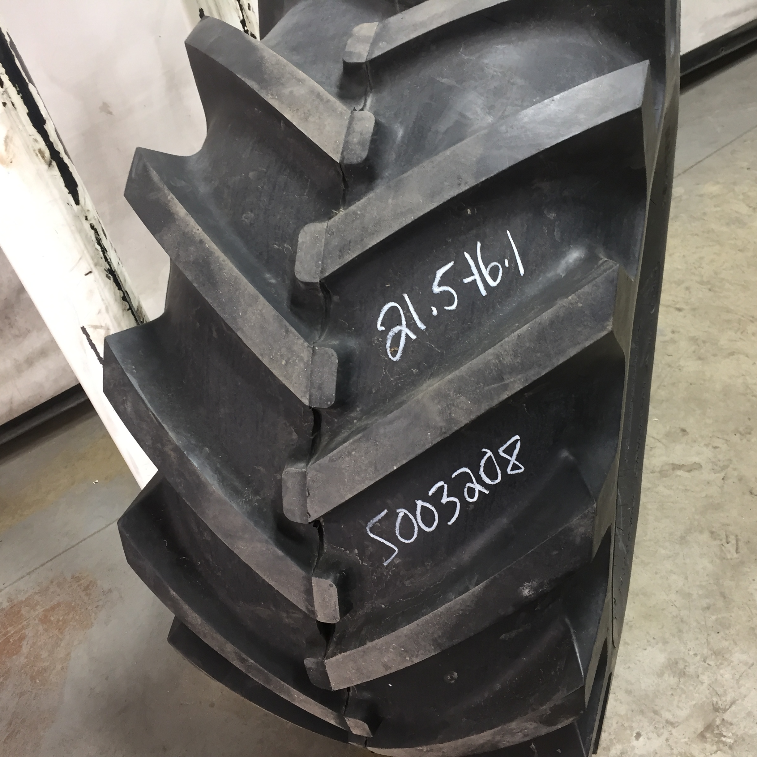 21.5/L-16.1 Galaxy Super Tractor I-3 Tire S003208