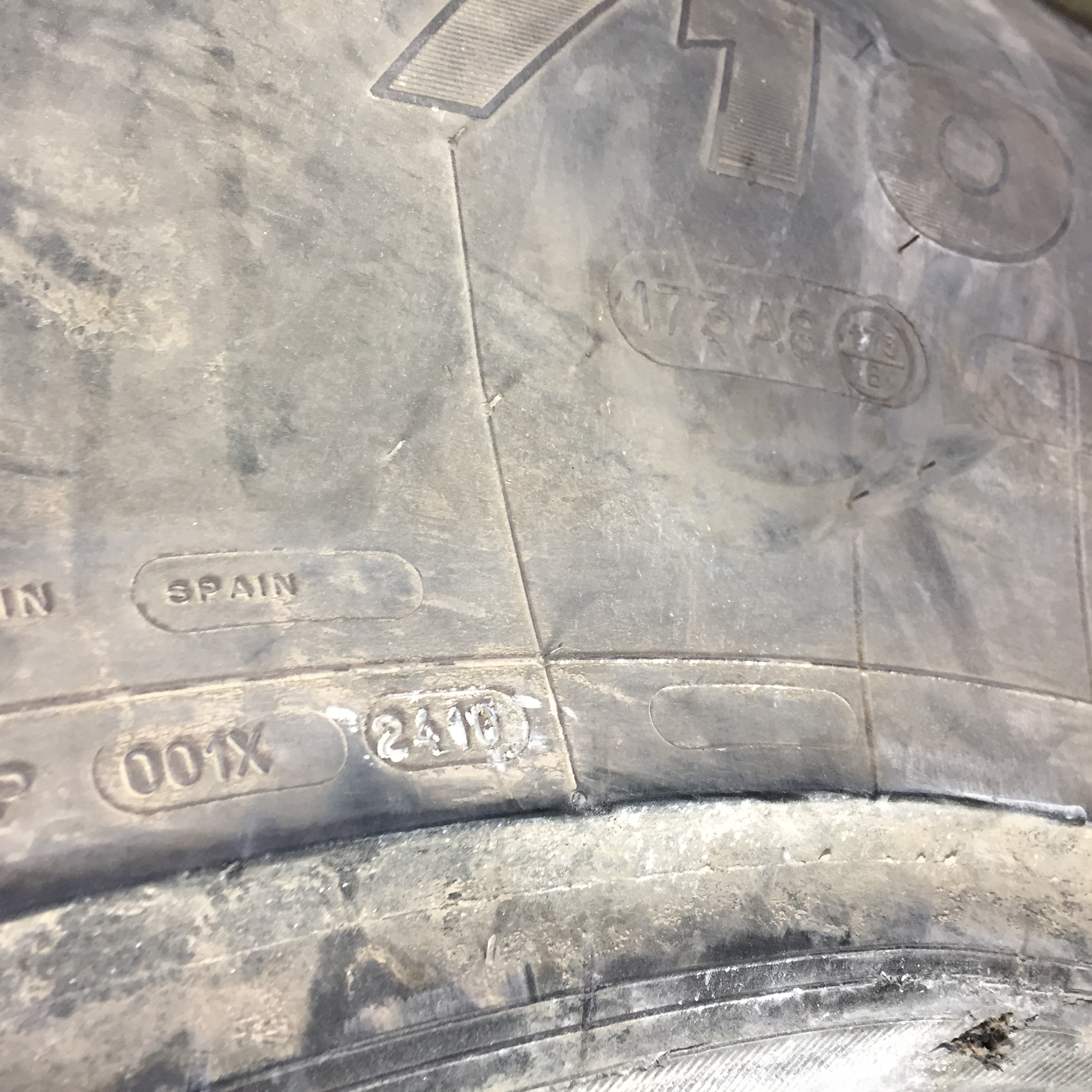 710/70R42 Michelin MachXBib R-1W Tire S003216