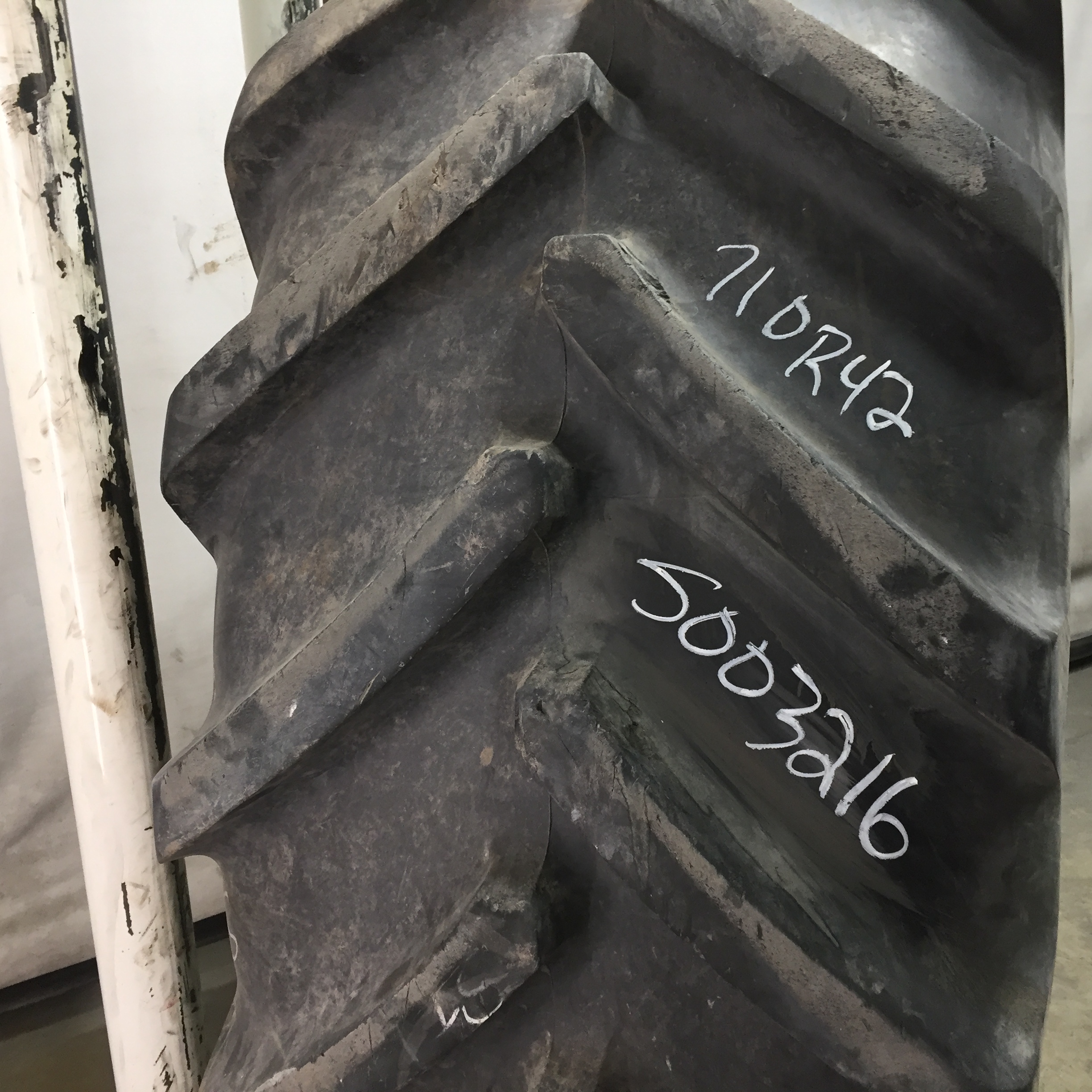 710/70R42 Michelin MachXBib R-1W Tire S003216