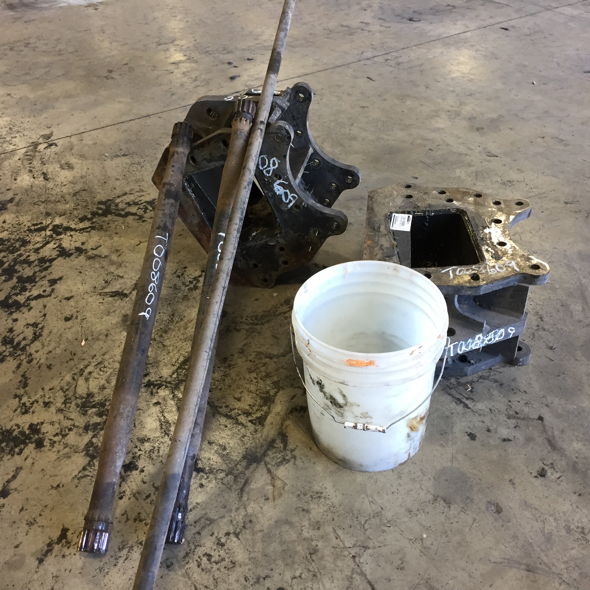 Combine Frame Extension, w/Shafts, Hdw & Truss Rod Combine Frame Extension T008609