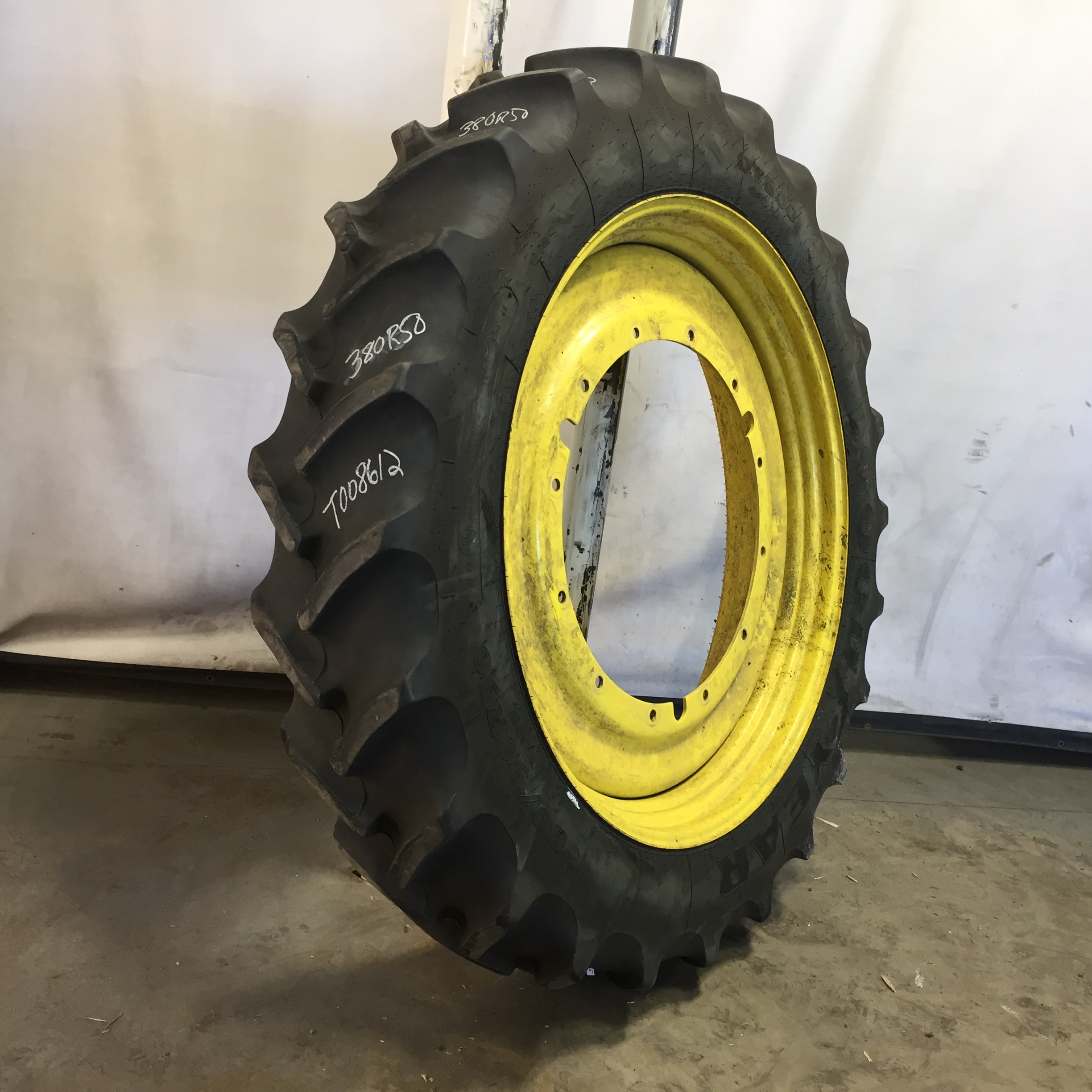 380/90R50 Goodyear Farm DT800 Optitrac R-1W Tire-Wheel Assembly T008612