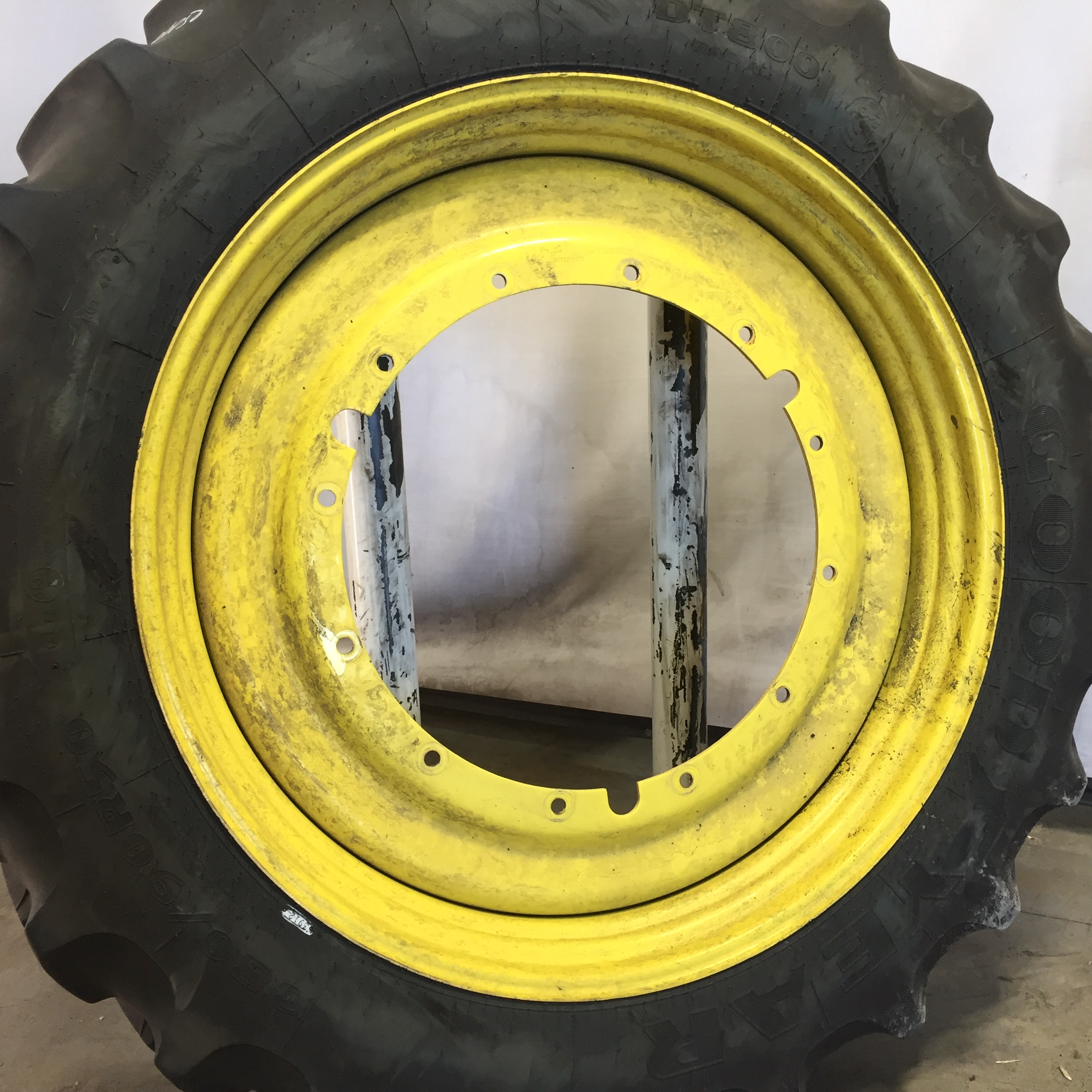 380/90R50 Goodyear Farm DT800 Optitrac R-1W Tire-Wheel Assembly T008612