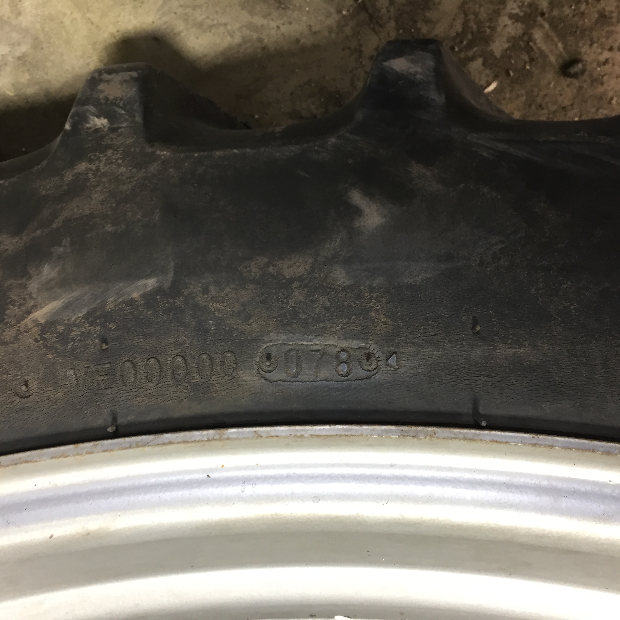 320/90R54 Firestone Radial All Traction DT R-1W Tire-Wheel Assembly T008629