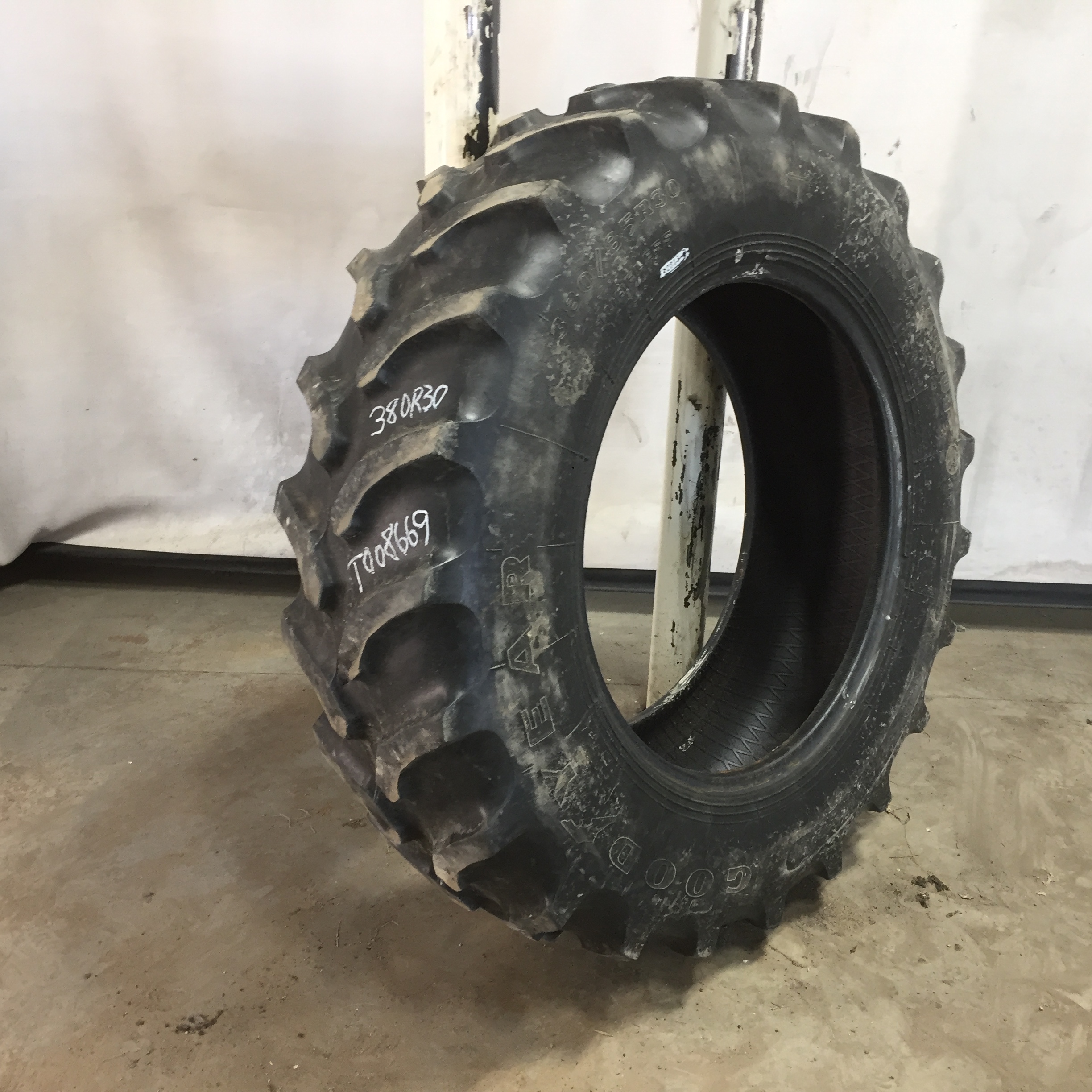 380/85R30 Goodyear Farm UltraTorque Radial R-1 Tire T008669