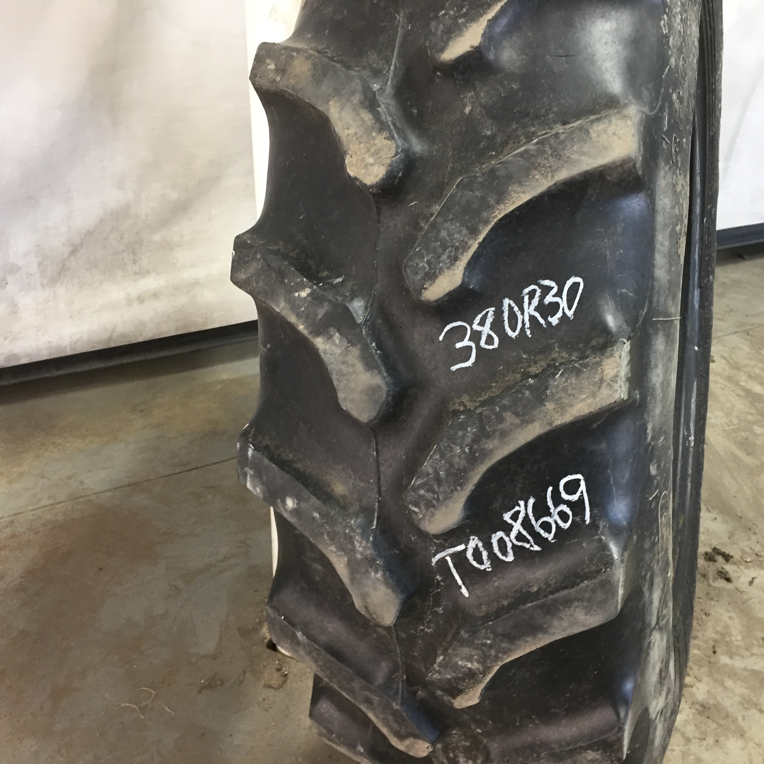 380/85R30 Goodyear Farm UltraTorque Radial R-1 Tire T008669