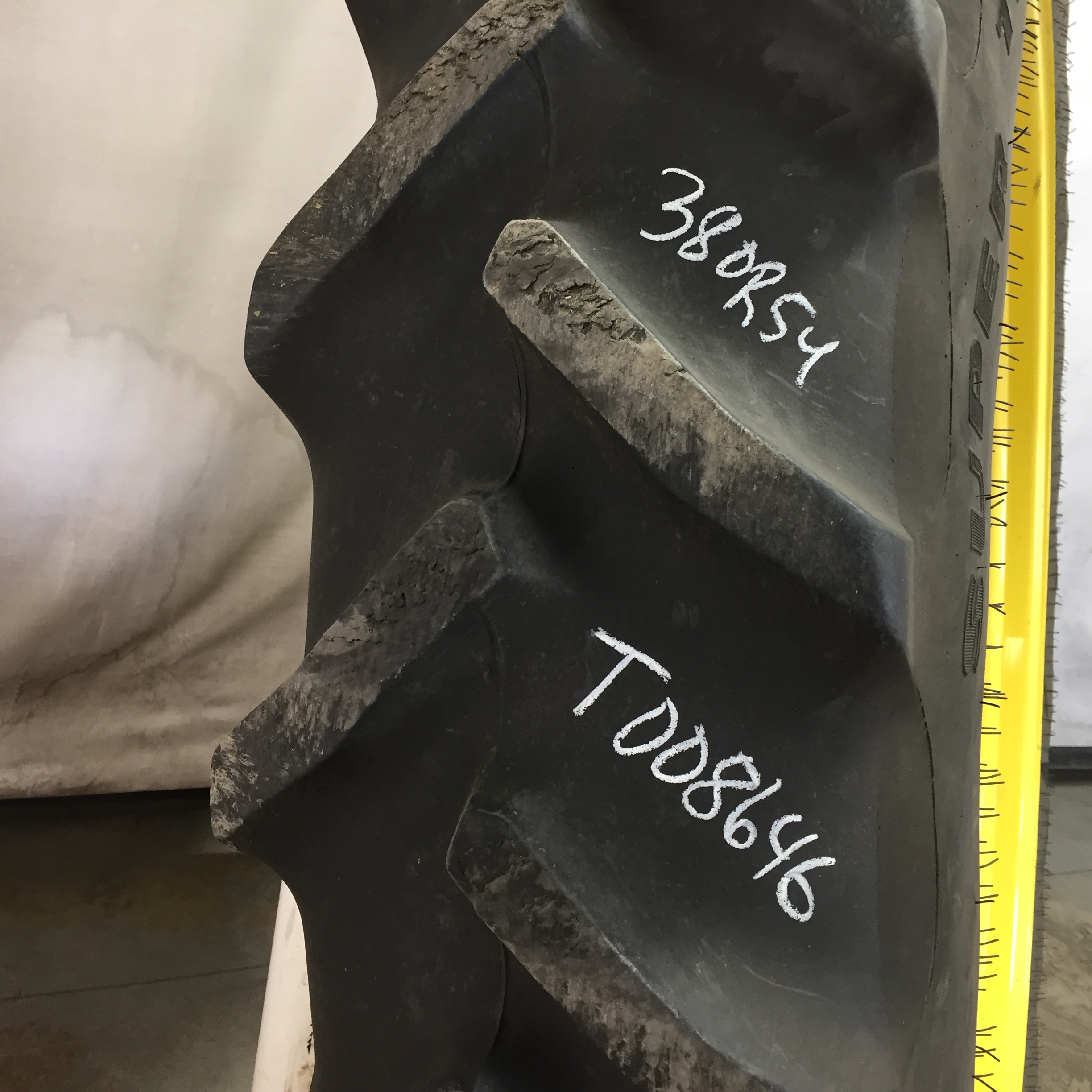 380/90R54 Goodyear Farm DT800 Super Traction R-1W Tire RT008646