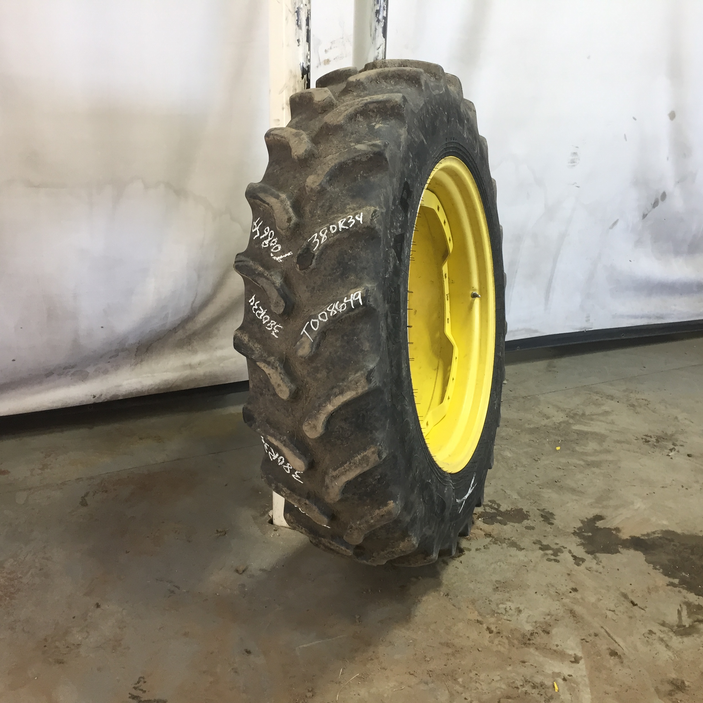 380/85R34 Goodyear Farm UltraTorque Radial R-1 Tire RT008649