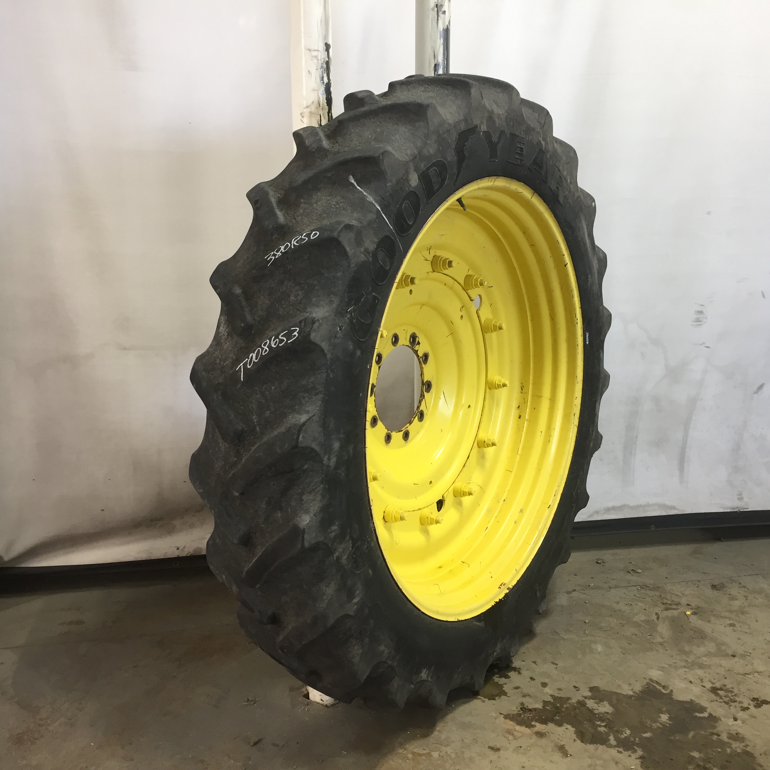 380/90R50 Goodyear Farm DT800 Optitrac R-1W Stub Disc Tire-Wheel Assembly T008653