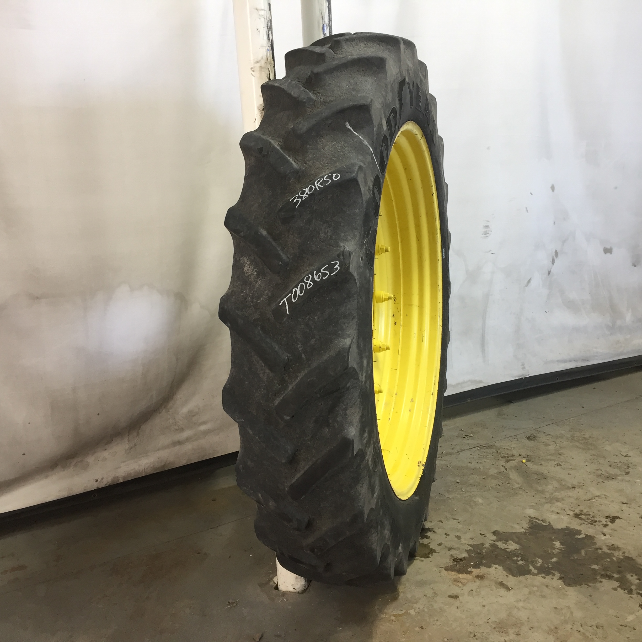 380/90R50 Goodyear Farm DT800 Optitrac R-1W Tire RT008653
