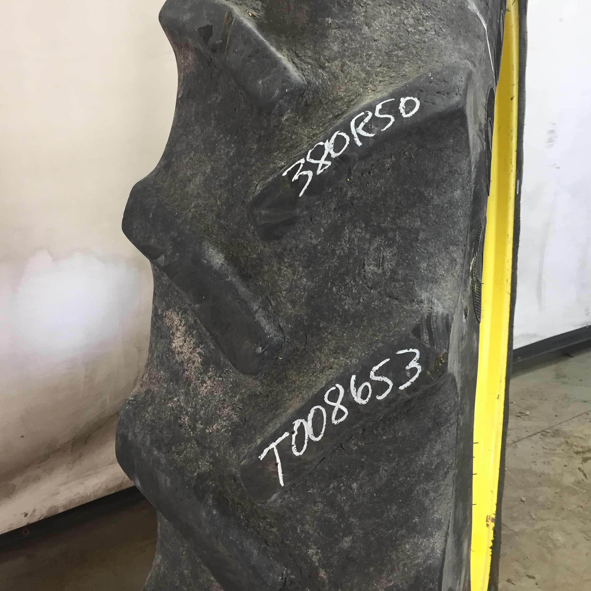 380/90R50 Goodyear Farm DT800 Optitrac R-1W Tire RT008653