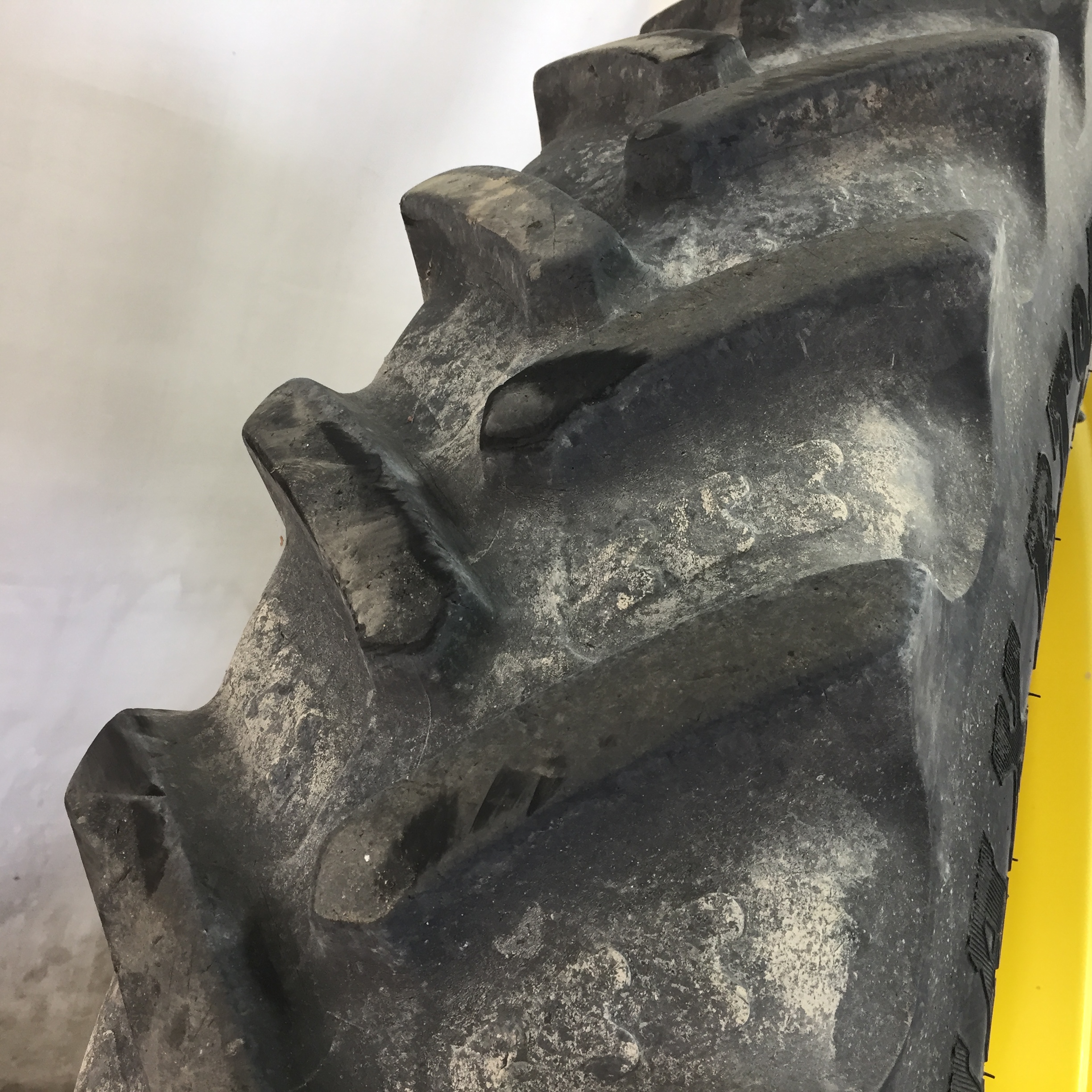 320/90R54 BKT Tires Agrimax RT 945 R-1W Tire RT008705