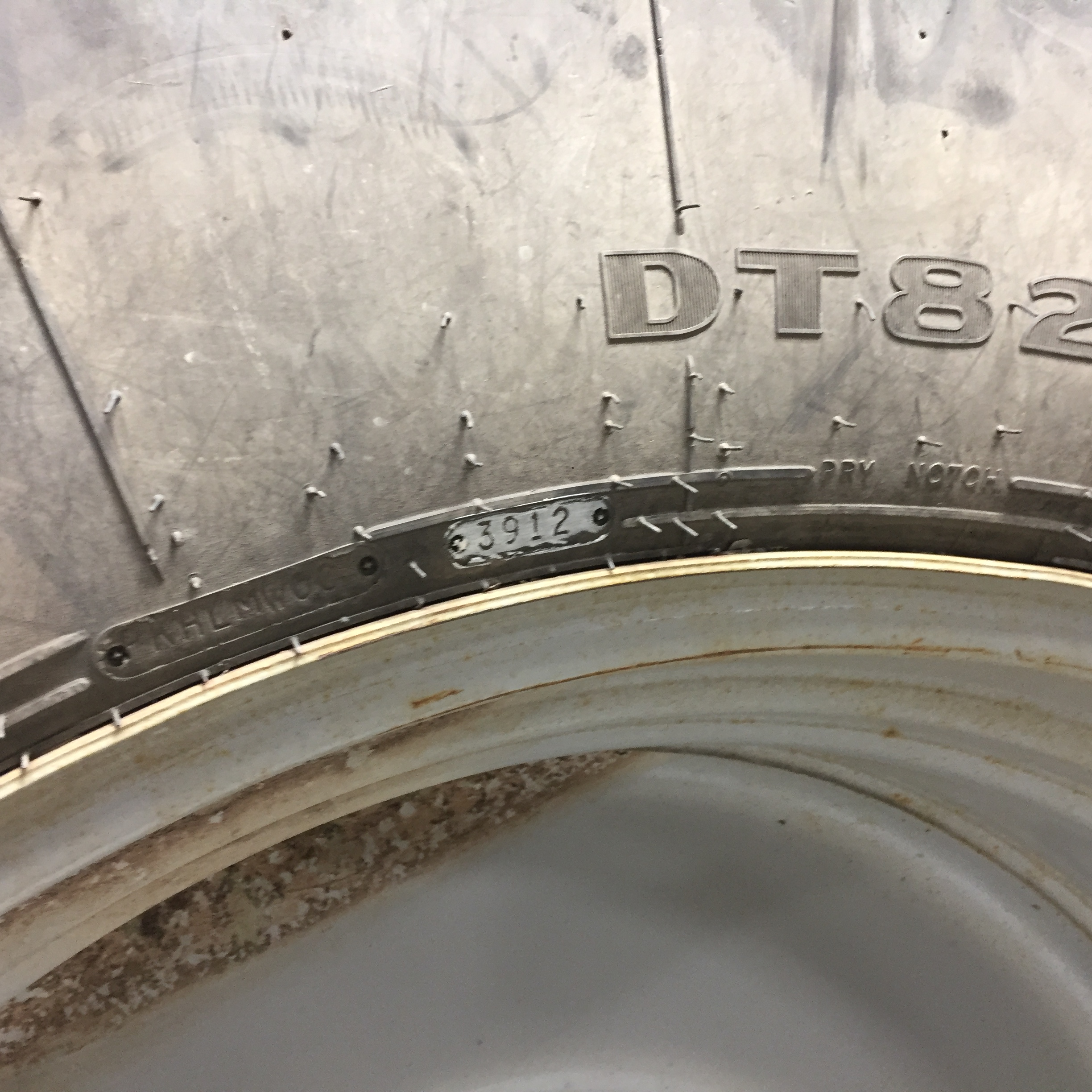 650/65R42 Goodyear Farm DT820 Super Traction R-1W Tire-Wheel Assembly T008709