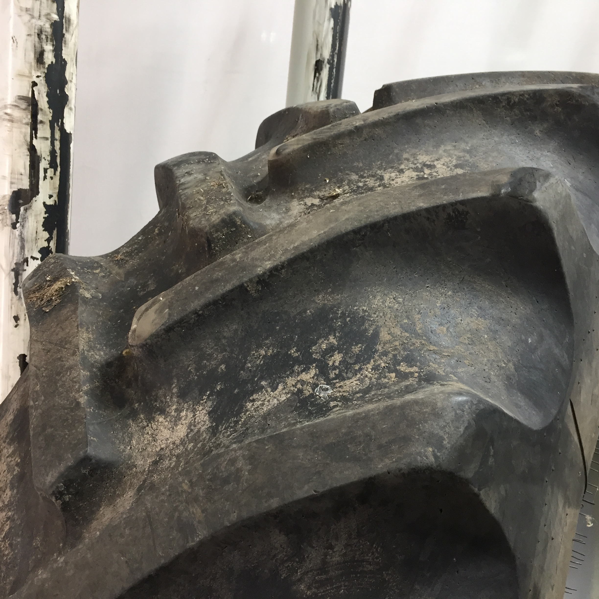 650/65R42 Goodyear Farm DT820 Super Traction R-1W Tire RT008709