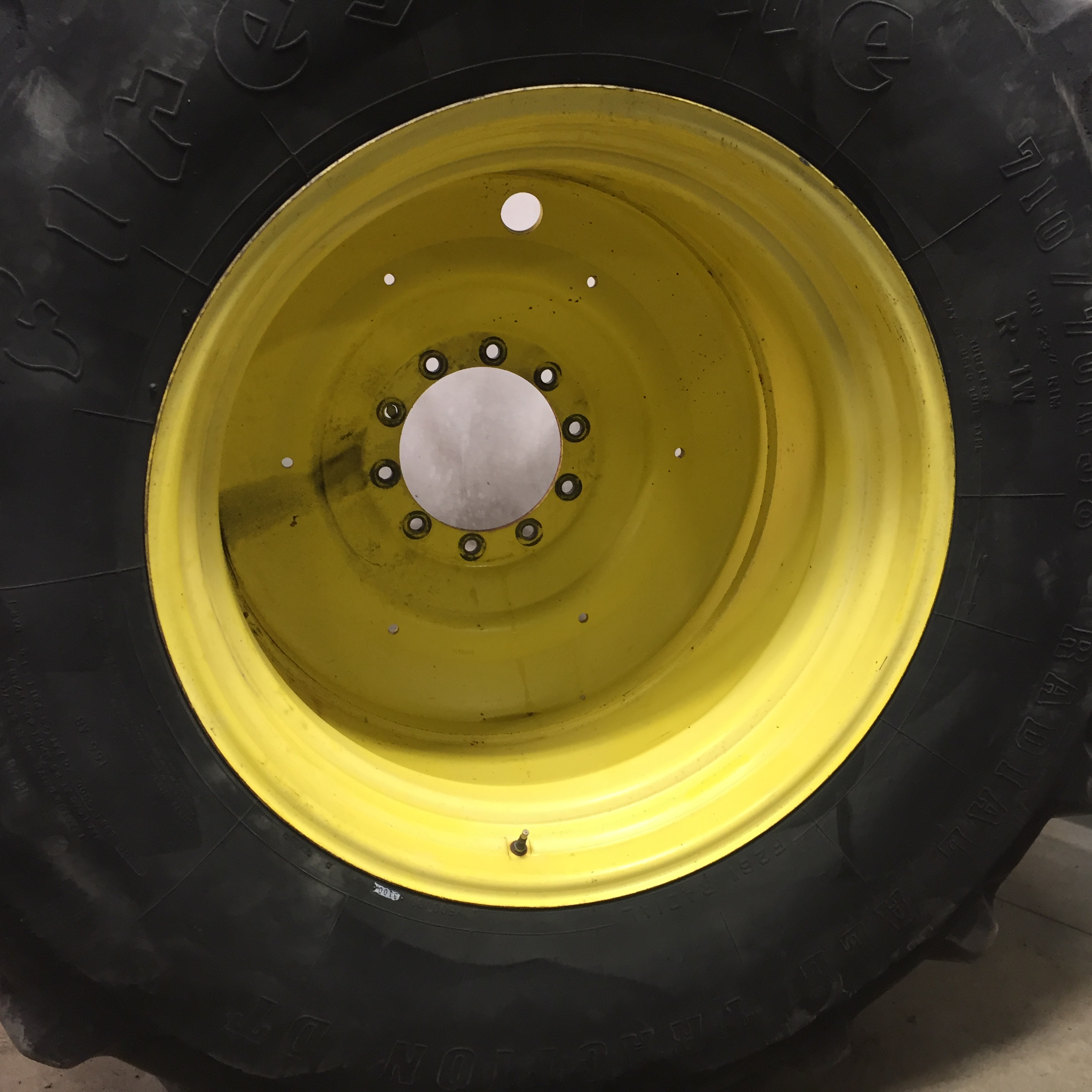 710/70R38 Firestone Radial All Traction DT R-1W Tire-Wheel Assembly T008716