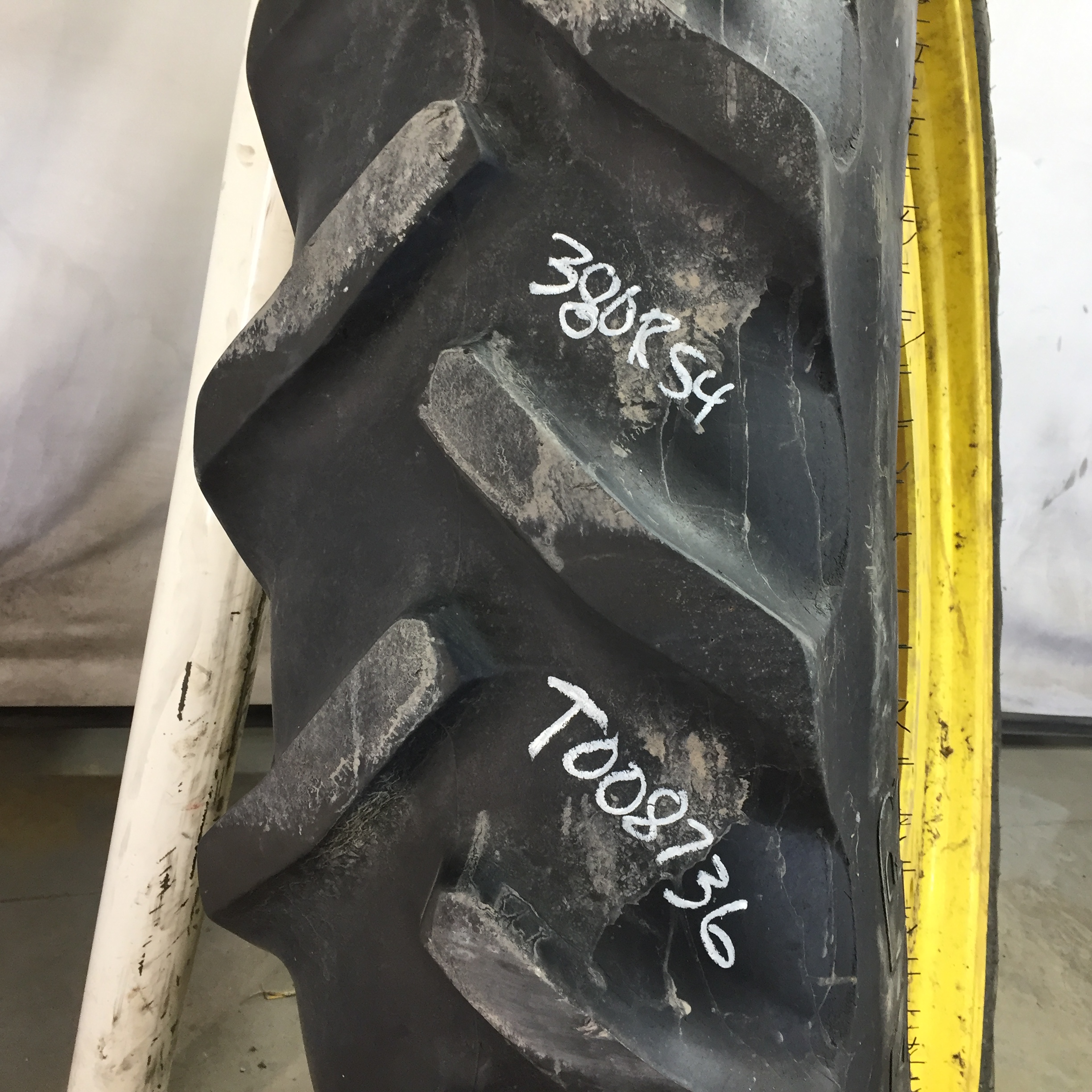 380/90R54 Goodyear Farm DT800 Super Traction R-1W Tire RT008736