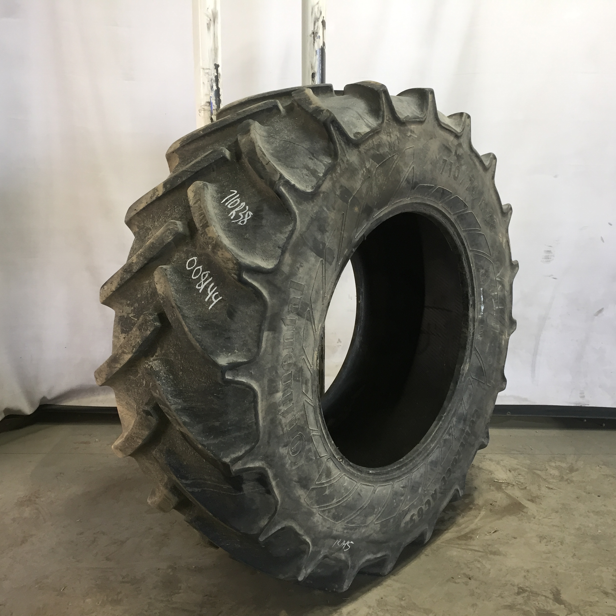 710/70R38 Continental AC65 R-1W Tire 008144