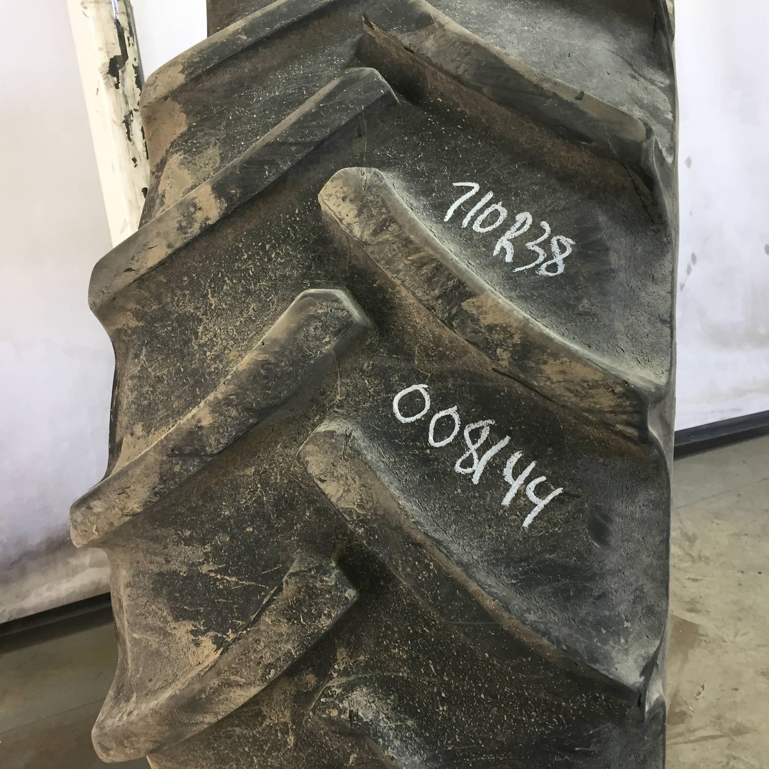 710/70R38 Continental AC65 R-1W Tire 008144