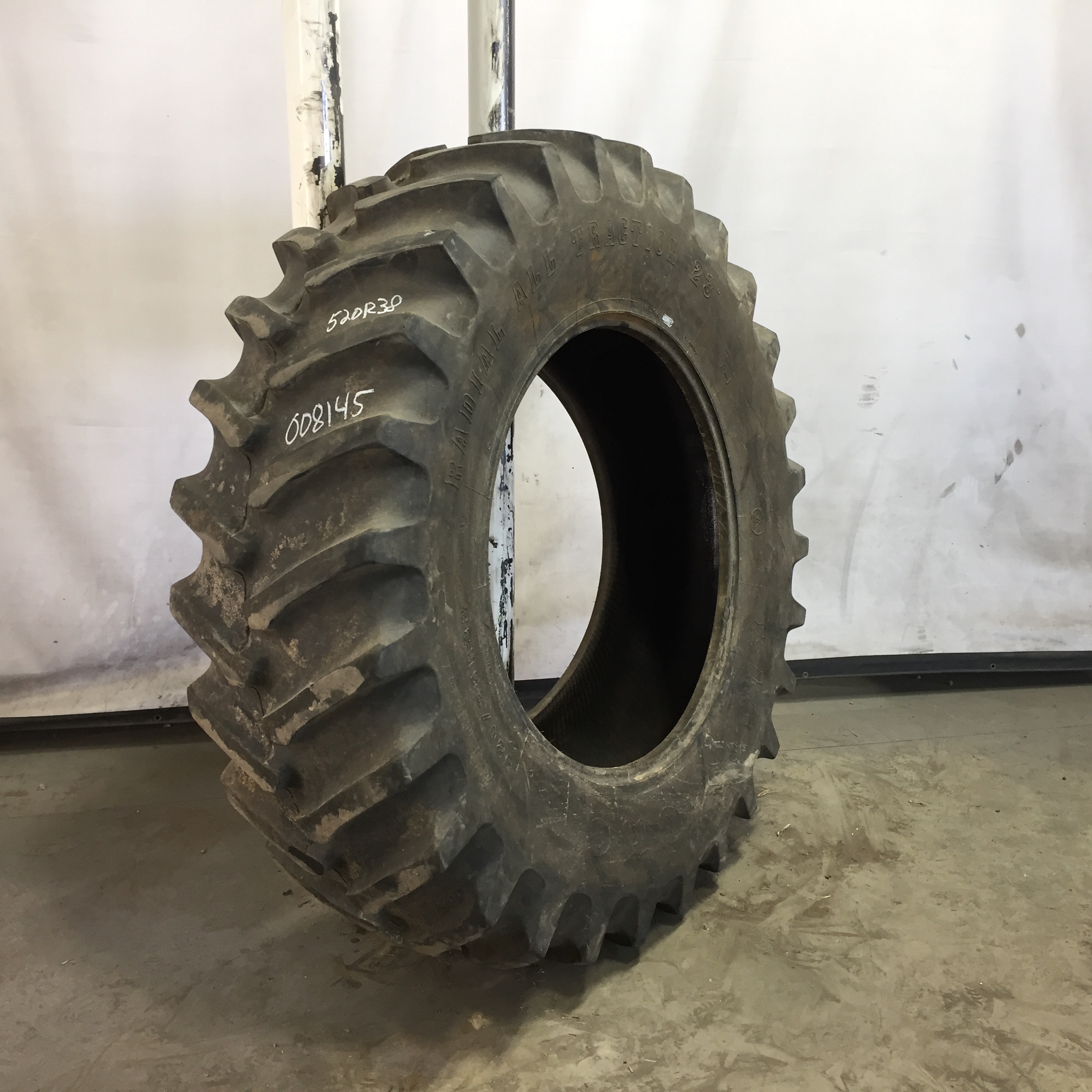 520/85R38 Firestone Radial All Traction 23 R-1 Tire 008145