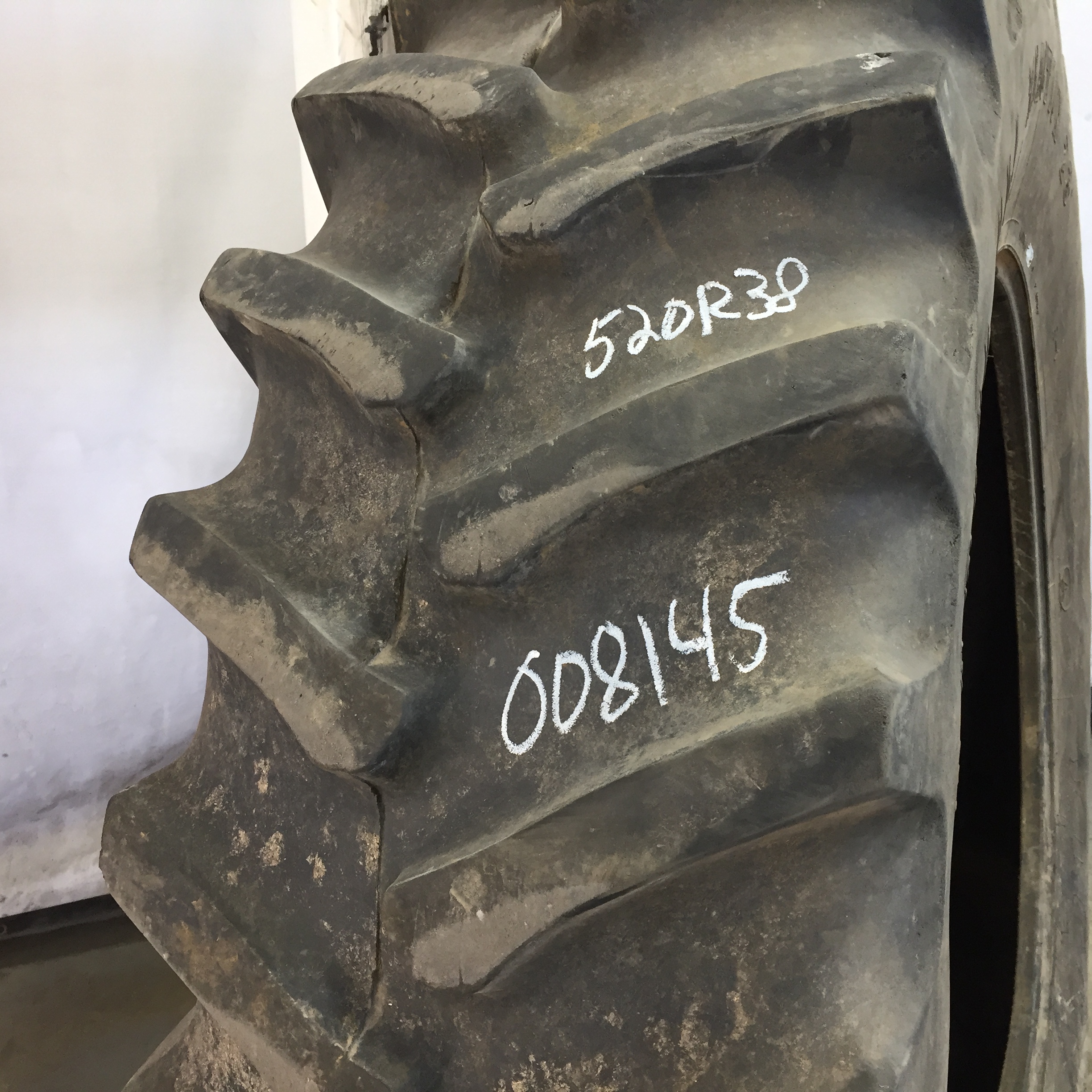 520/85R38 Firestone Radial All Traction 23 R-1 Tire 008145