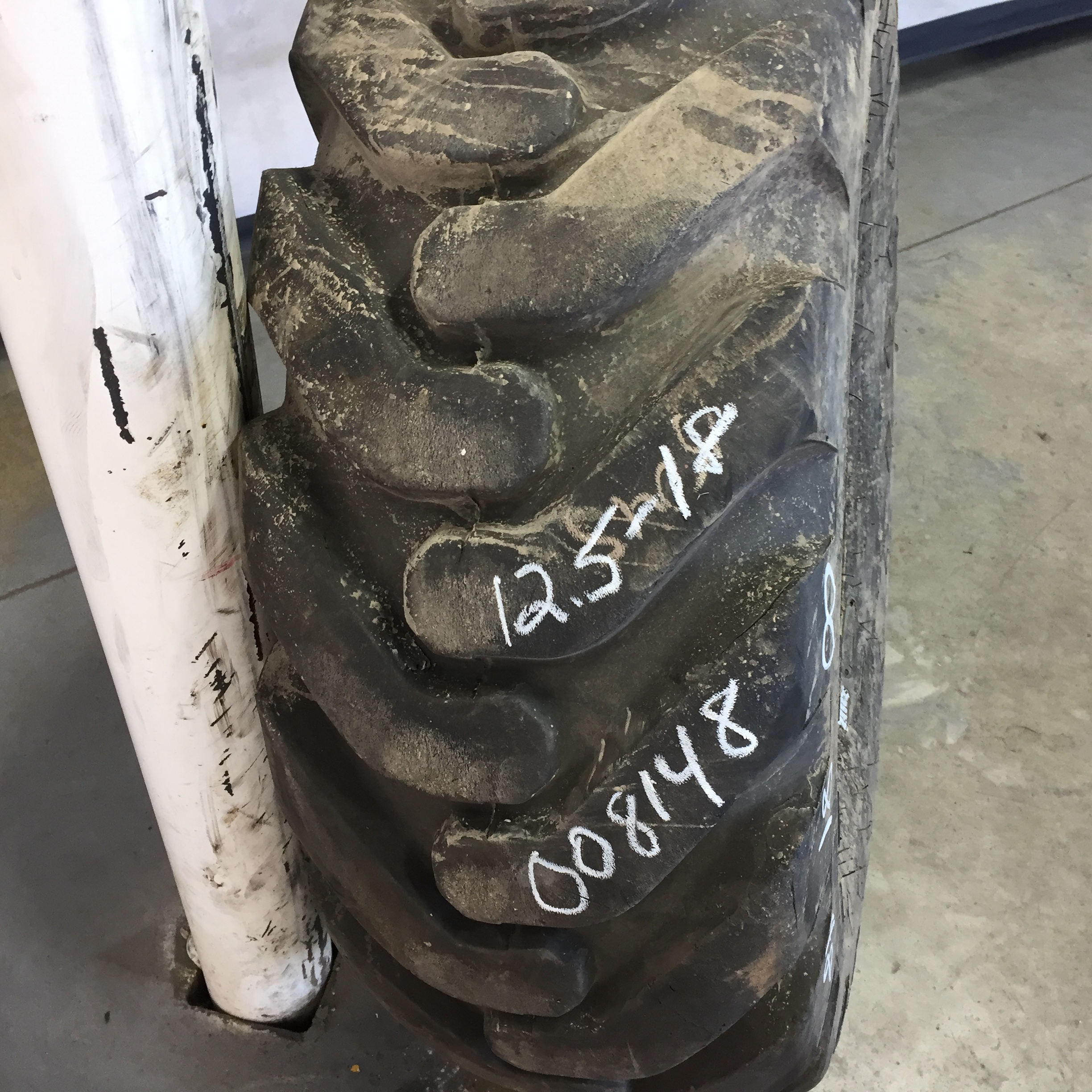 12.5/80-18 Goodyear Farm Sure Grip Lug NHS I-3 Tire 008148