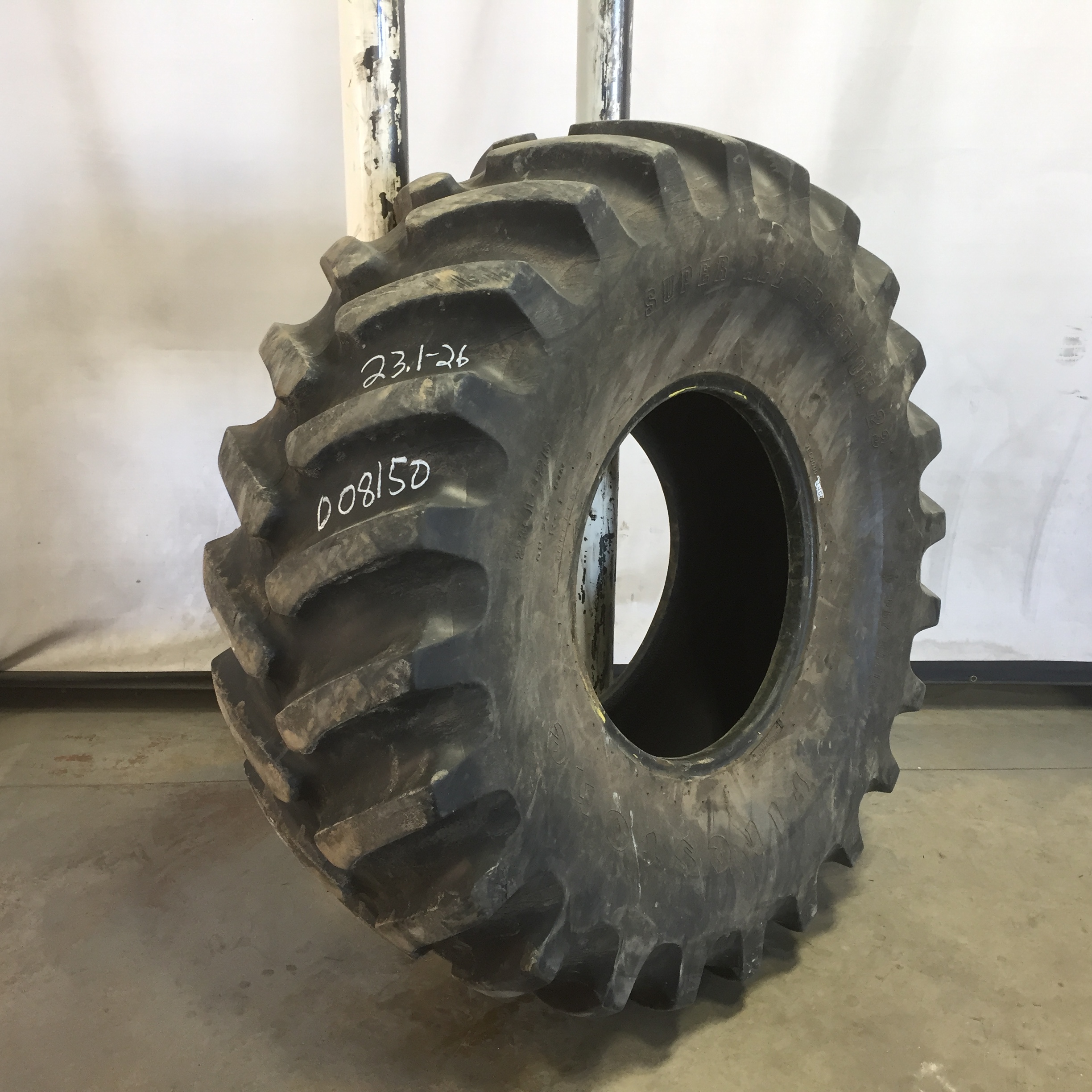 23.1/-26 Firestone Super All Traction 23 R-1 Tire 008150