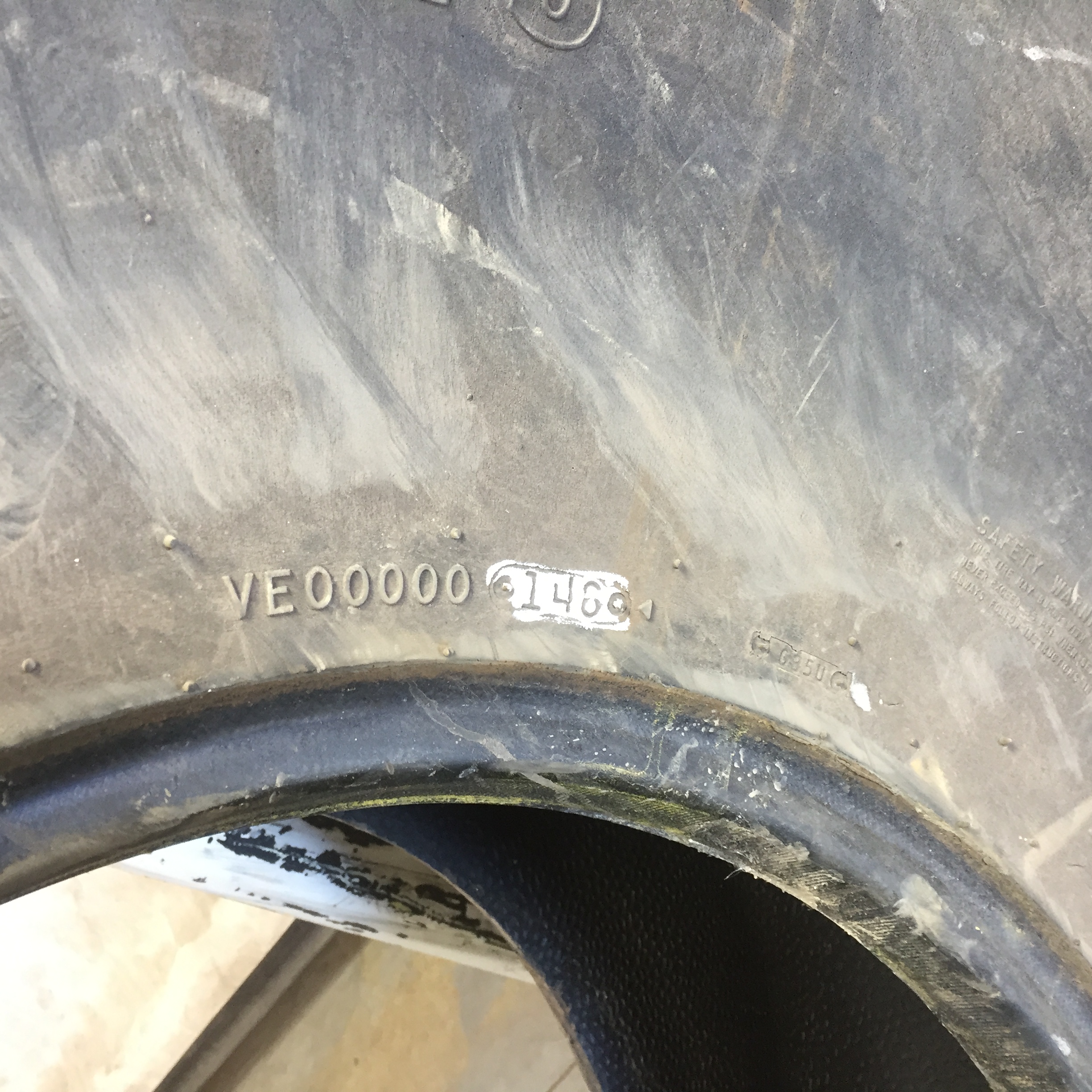 23.1/-26 Firestone Super All Traction 23 R-1 Tire 008150