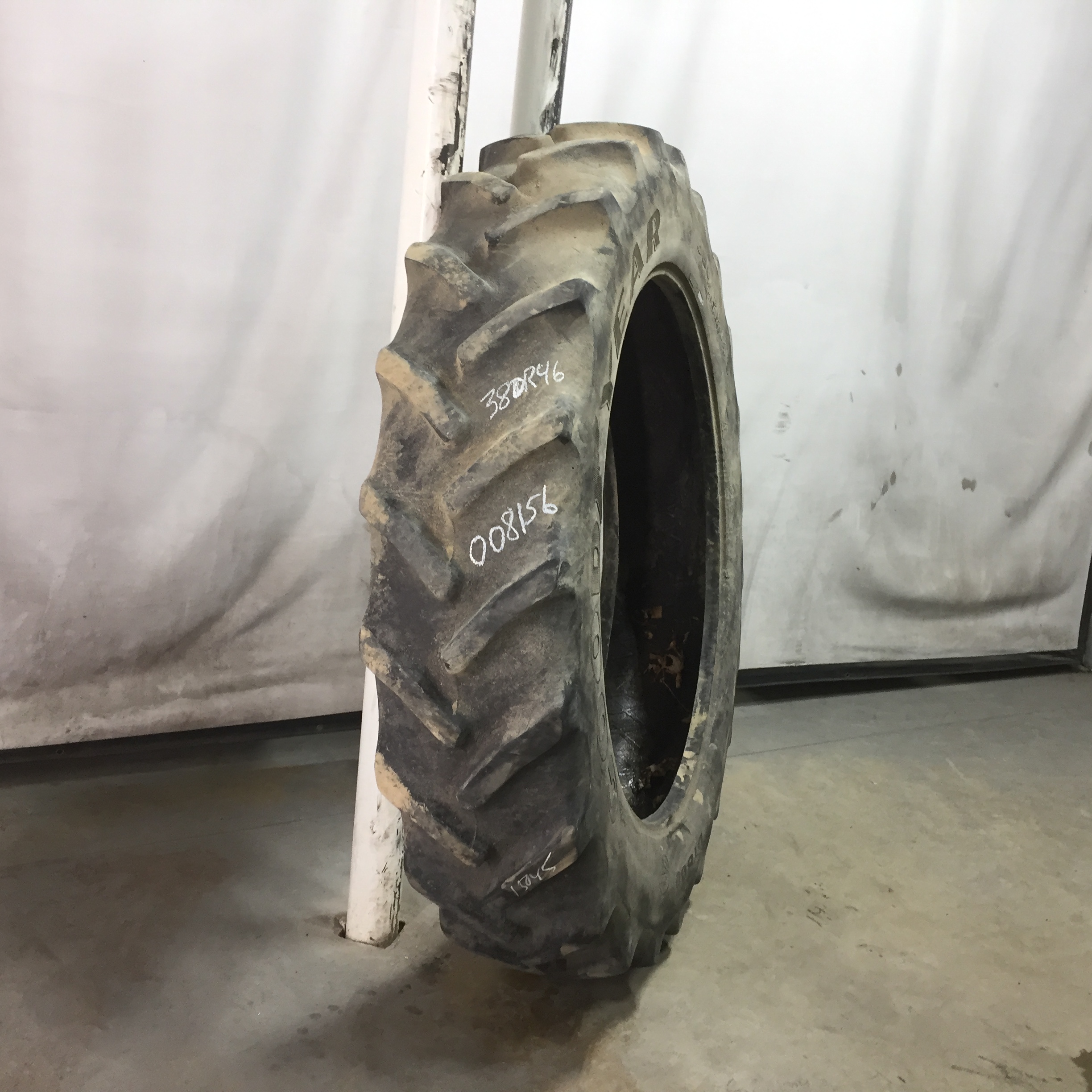 380/90R46 Goodyear Farm DT800 Optitrac R-1W Tire 008156