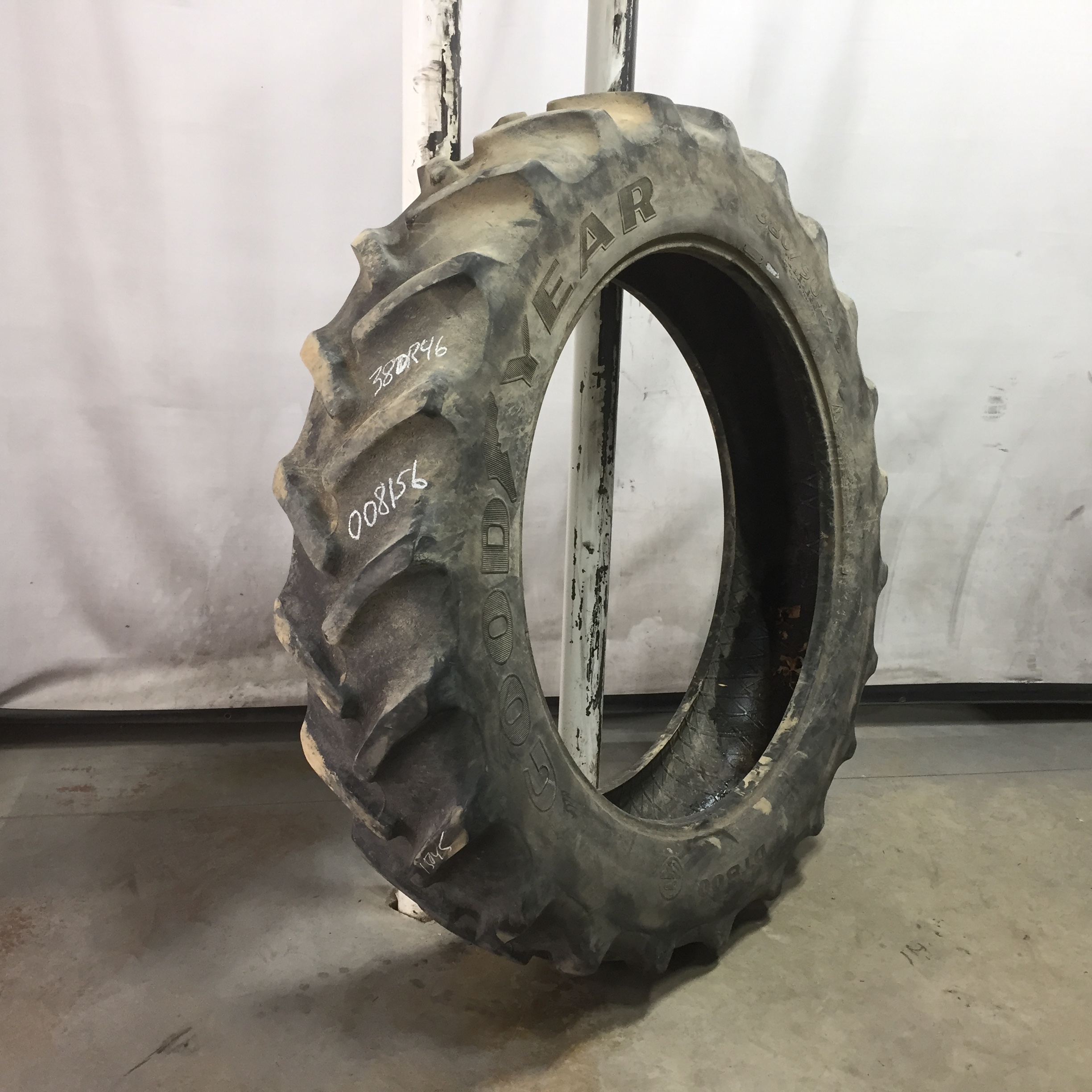 380/90R46 Goodyear Farm DT800 Optitrac R-1W Tire 008156