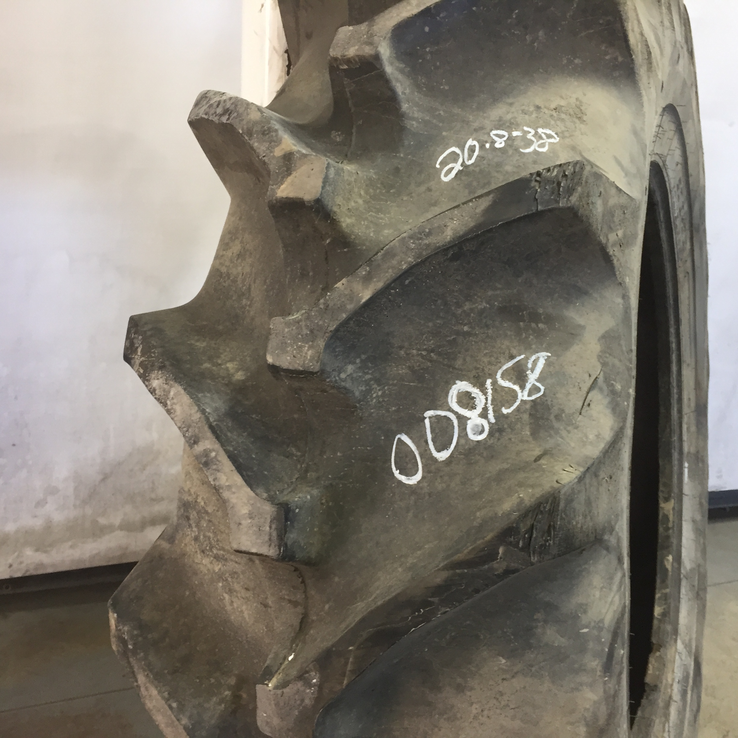 20.8/-38 Goodyear Farm Special Sure Grip TD8 R-2 Tire 008158