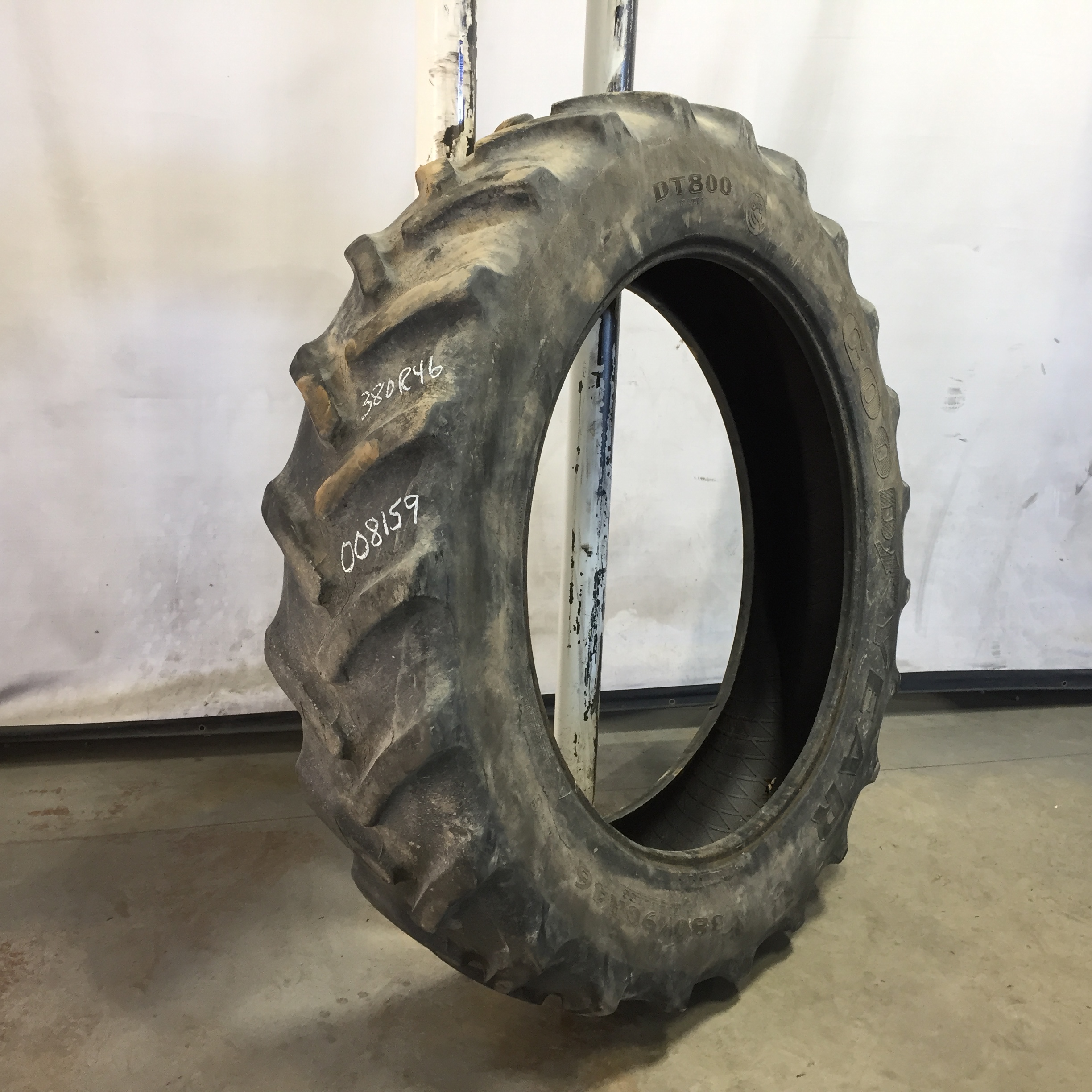 380/90R46 Goodyear Farm DT800 Optitrac R-1W Tire 008159