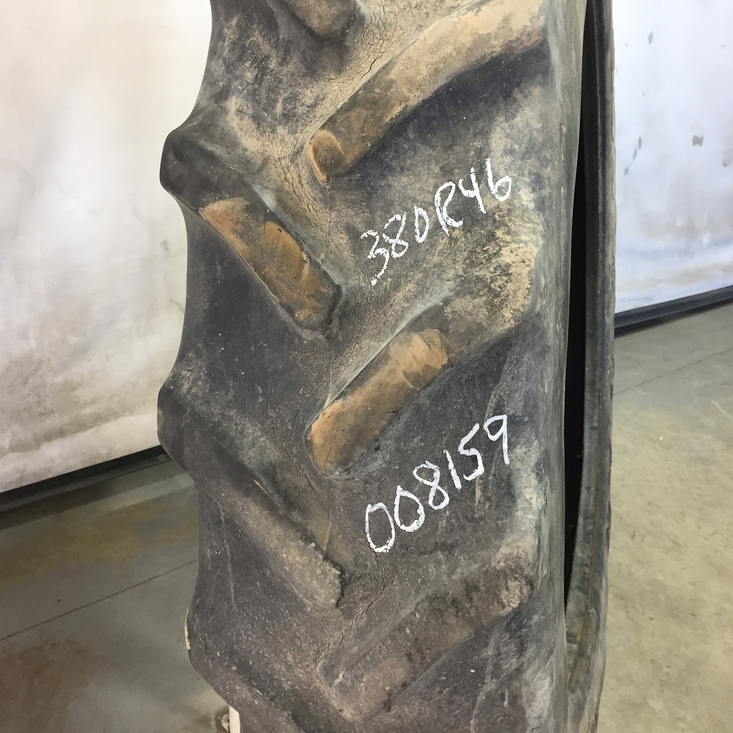 380/90R46 Goodyear Farm DT800 Optitrac R-1W Tire 008159