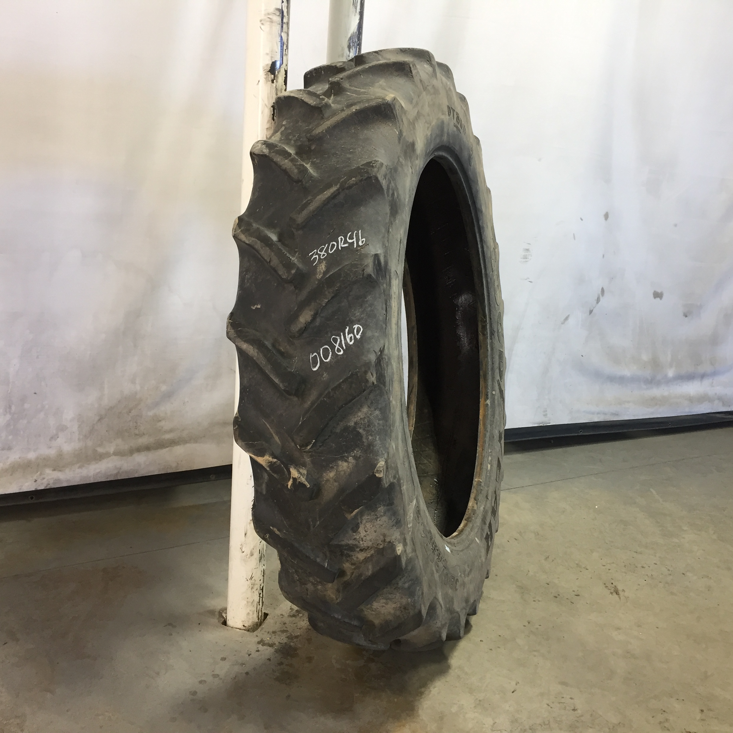 380/90R46 Goodyear Farm DT800 Optitrac R-1W Tire 008160