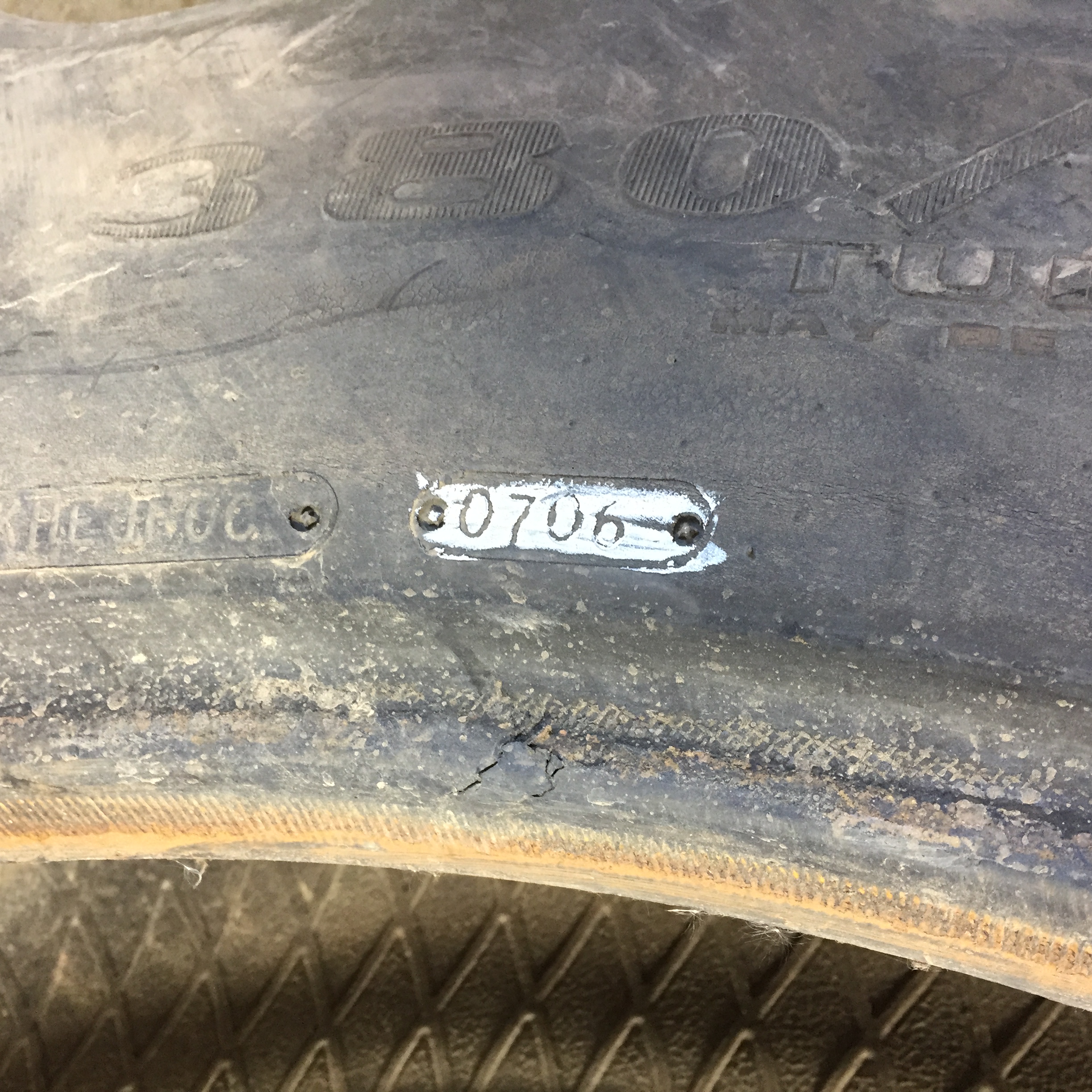 380/90R46 Goodyear Farm DT800 Optitrac R-1W Tire 008160