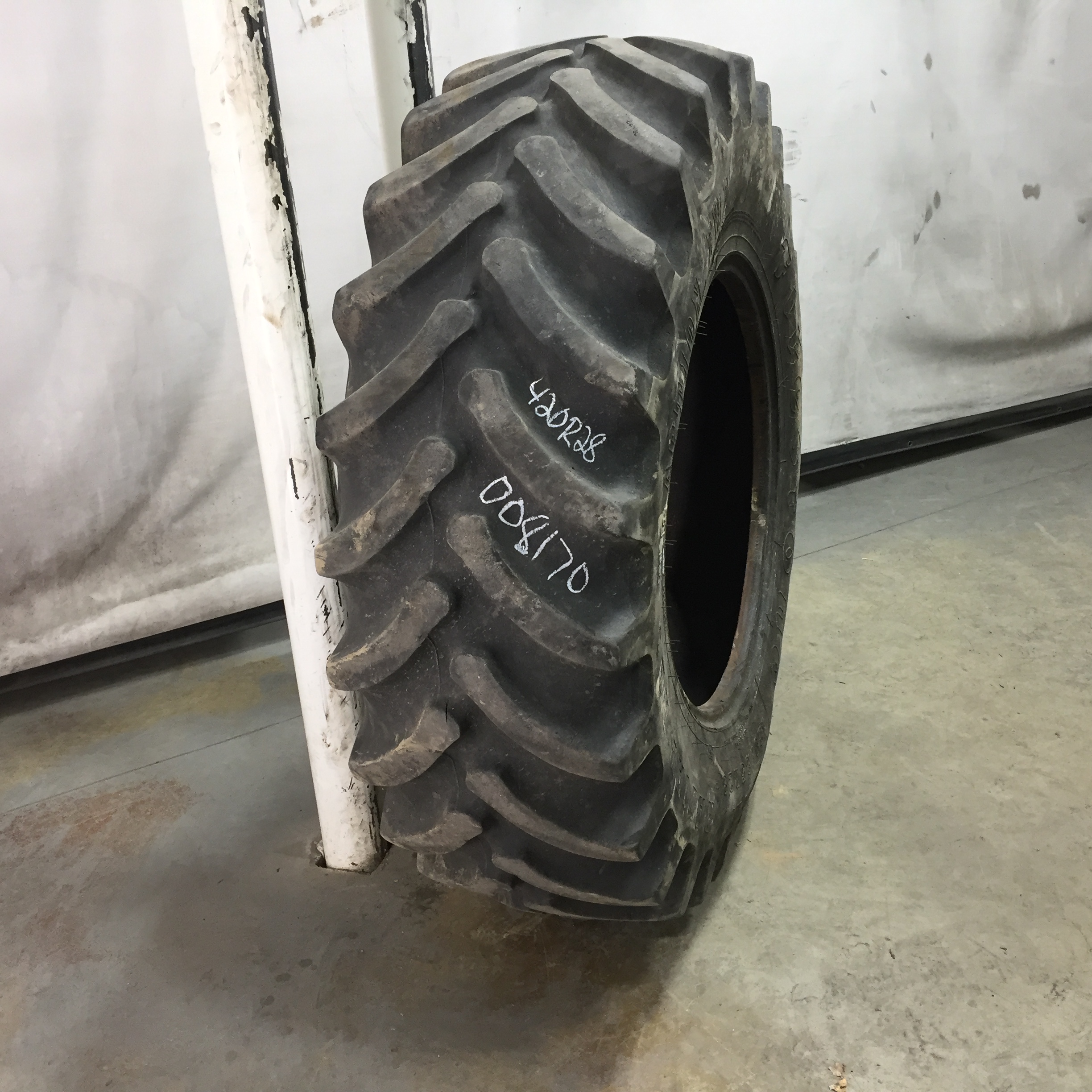 420/85R28 Firestone Radial All Traction FWD R-1 Tire 008170