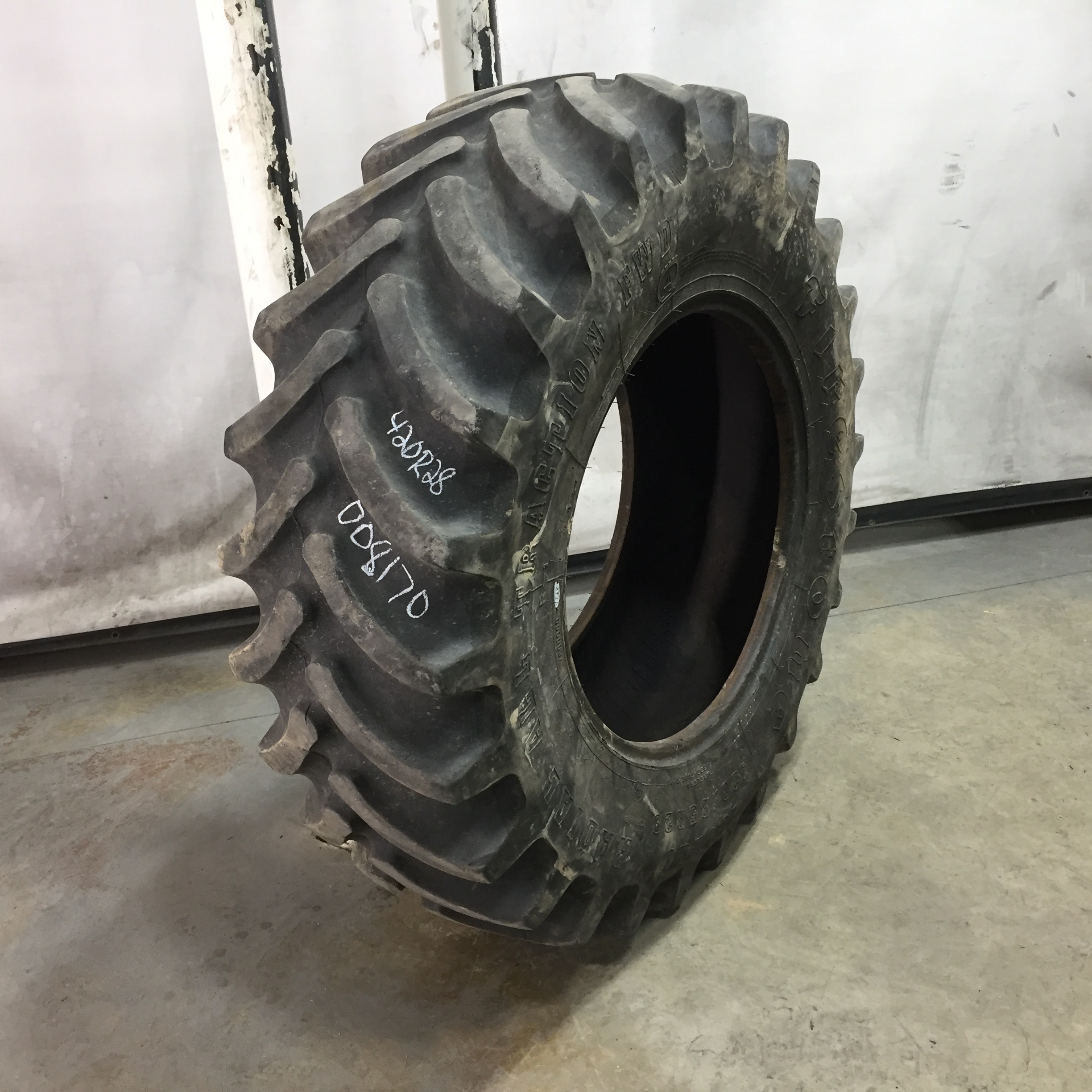 420/85R28 Firestone Radial All Traction FWD R-1 Tire 008170