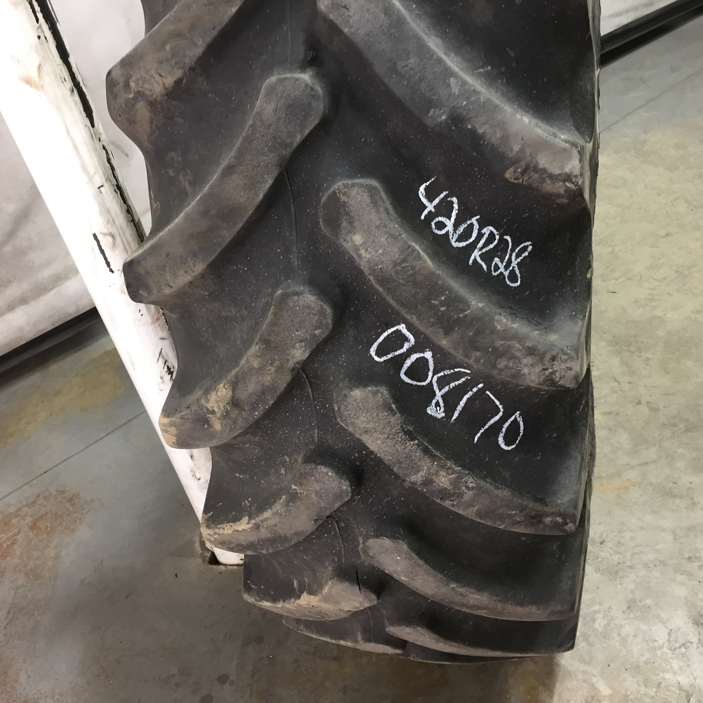 420/85R28 Firestone Radial All Traction FWD R-1 Tire 008170