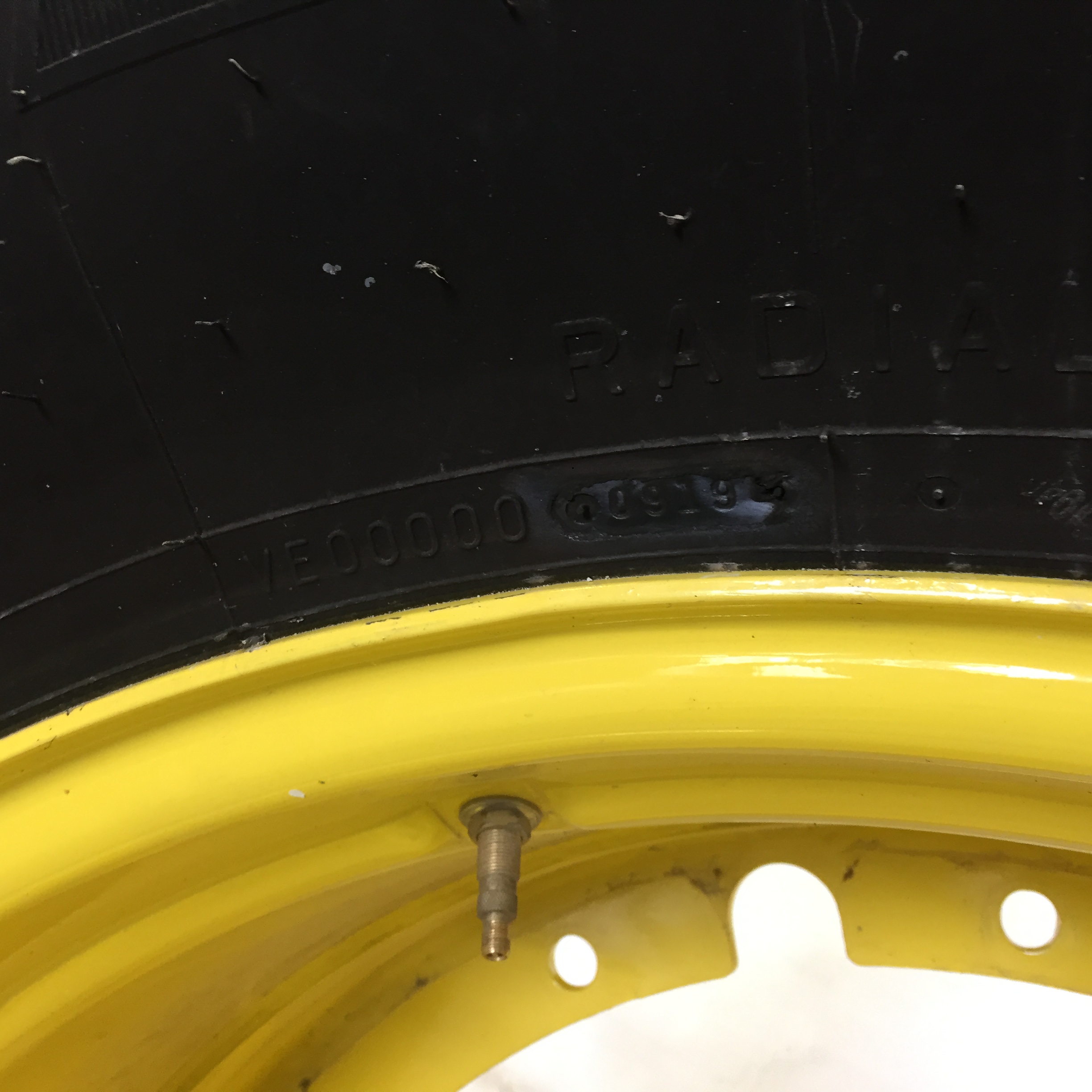 800/70R38 Firestone Radial Deep Tread 23 R-1W Tire-Wheel Assembly T008776