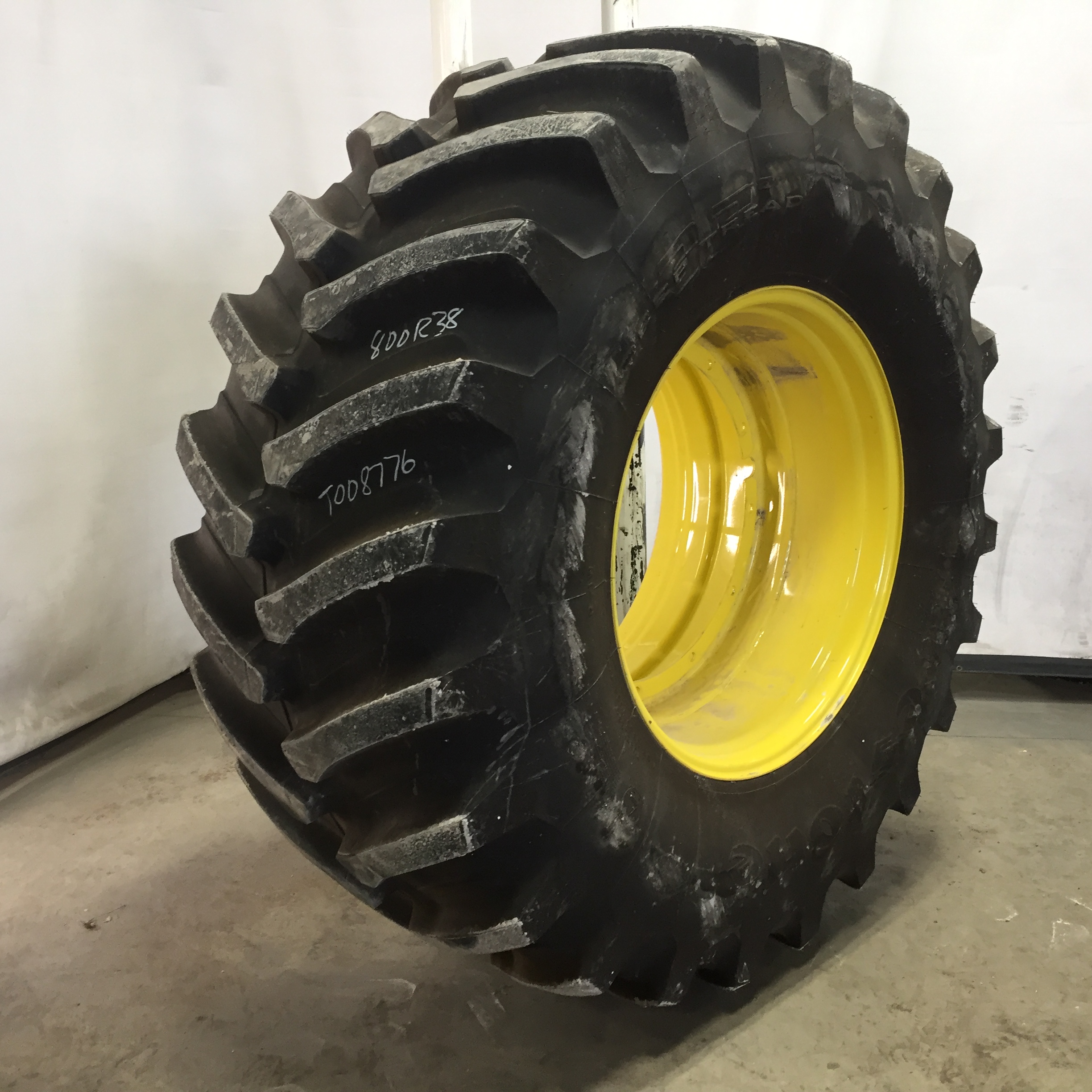 800/70R38 Firestone Radial Deep Tread 23 R-1W Tire-Wheel Assembly T008776