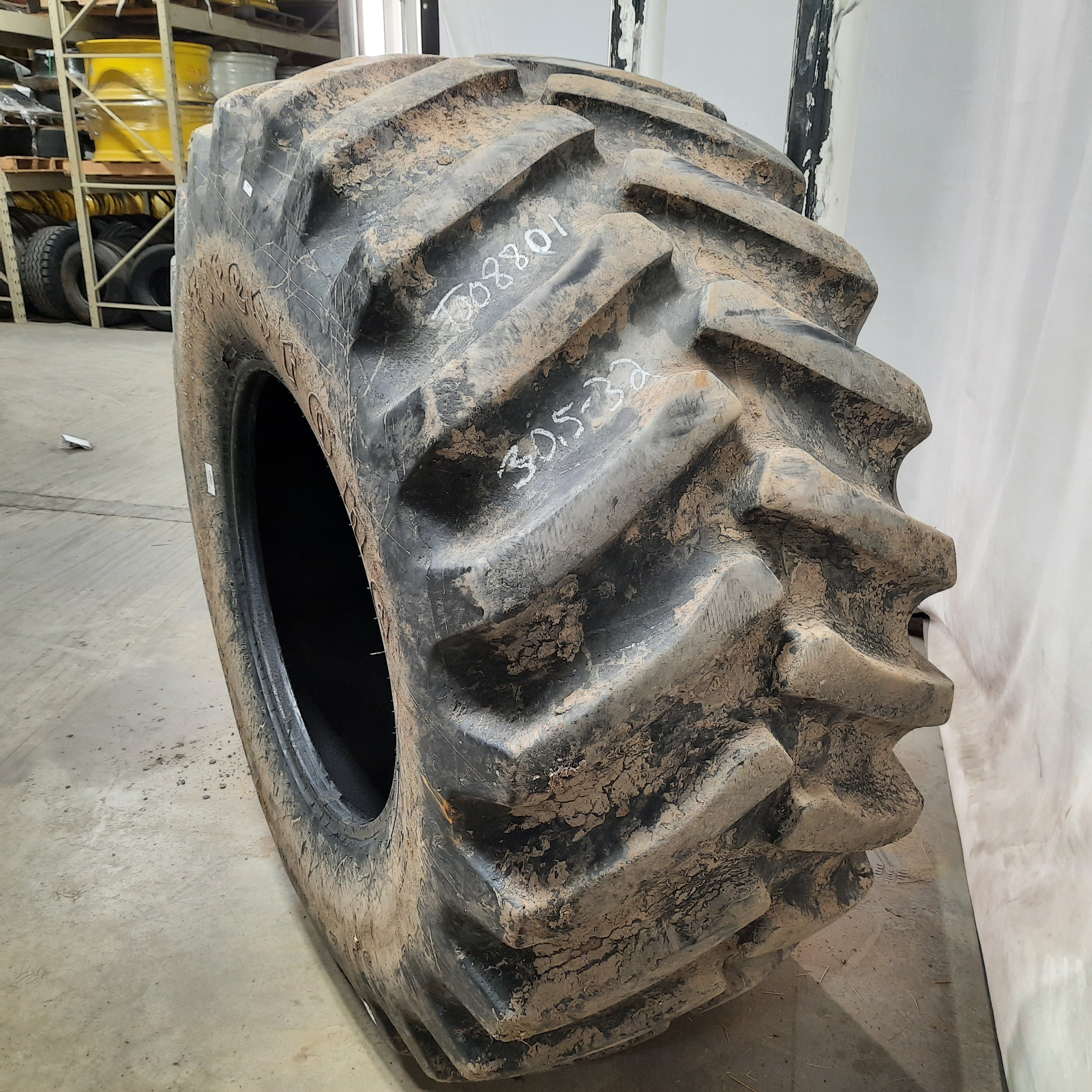 30.5/L-32 Firestone Super All Traction 23 R-1 Tire T008801