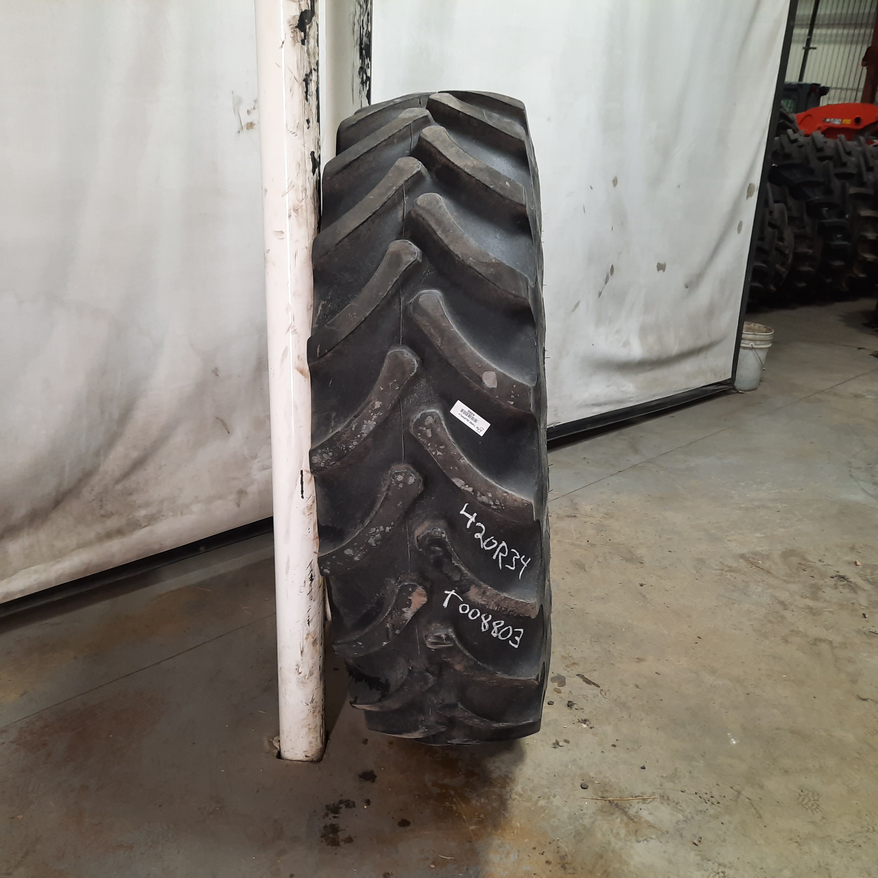 420/85R34 Firestone Radial All Traction DT R-1W Tire RT008803