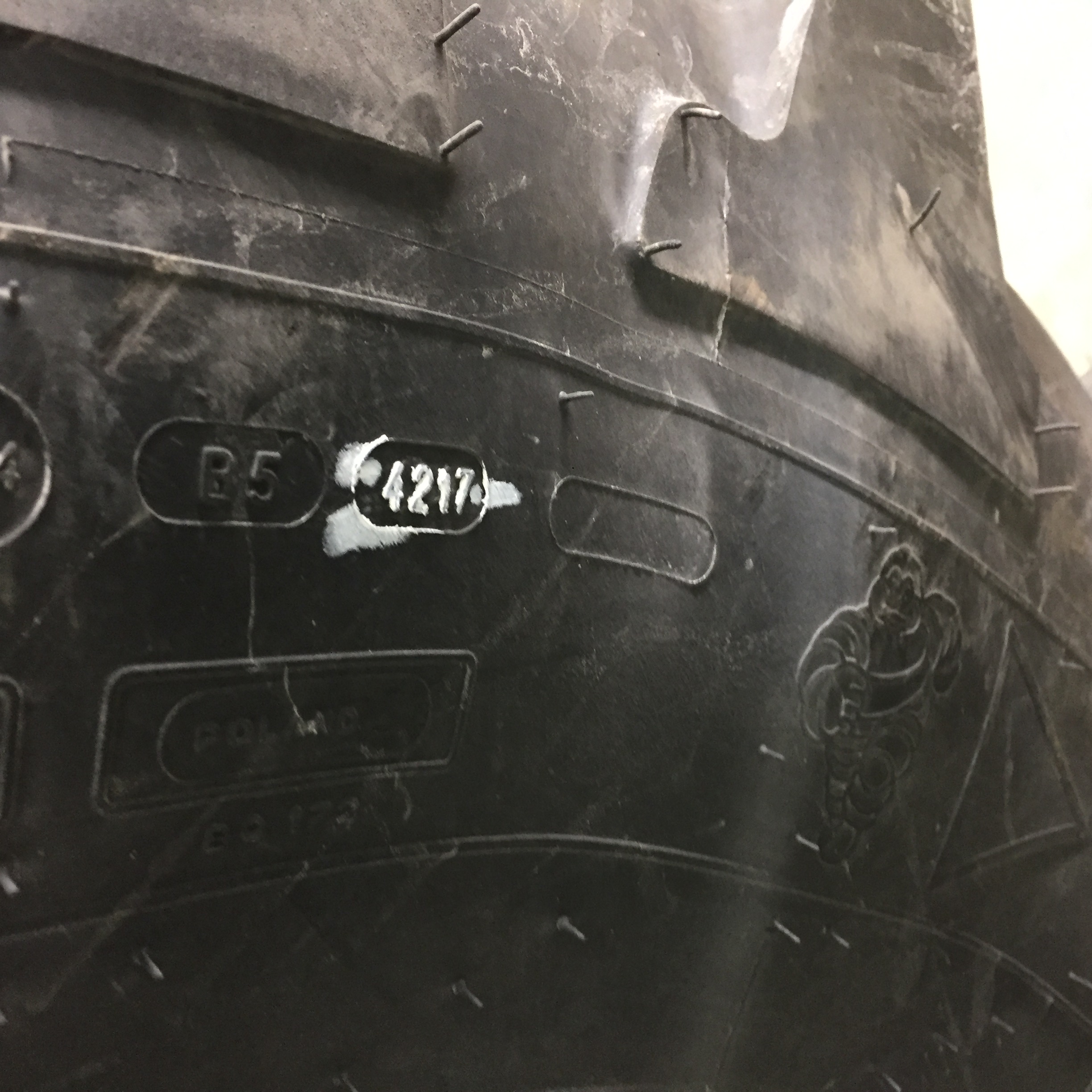 18.4/R34 Michelin AgriBib R-1W Tire RT008778