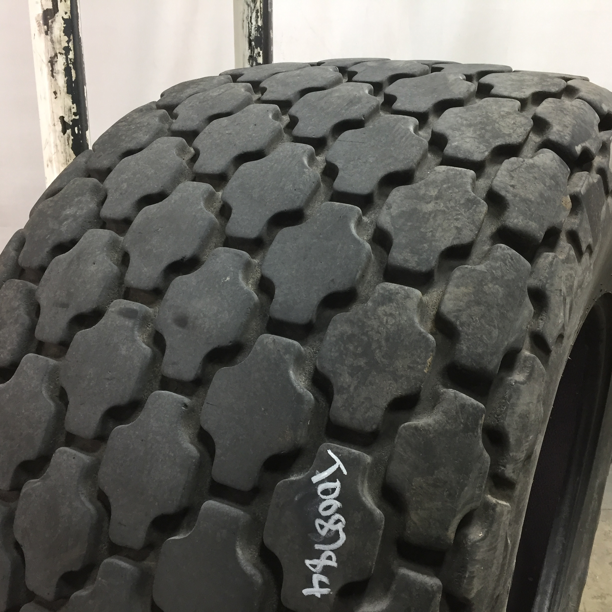 30.5/L-32 Firestone All Non-Skid Tractor R-3 Tire T008784