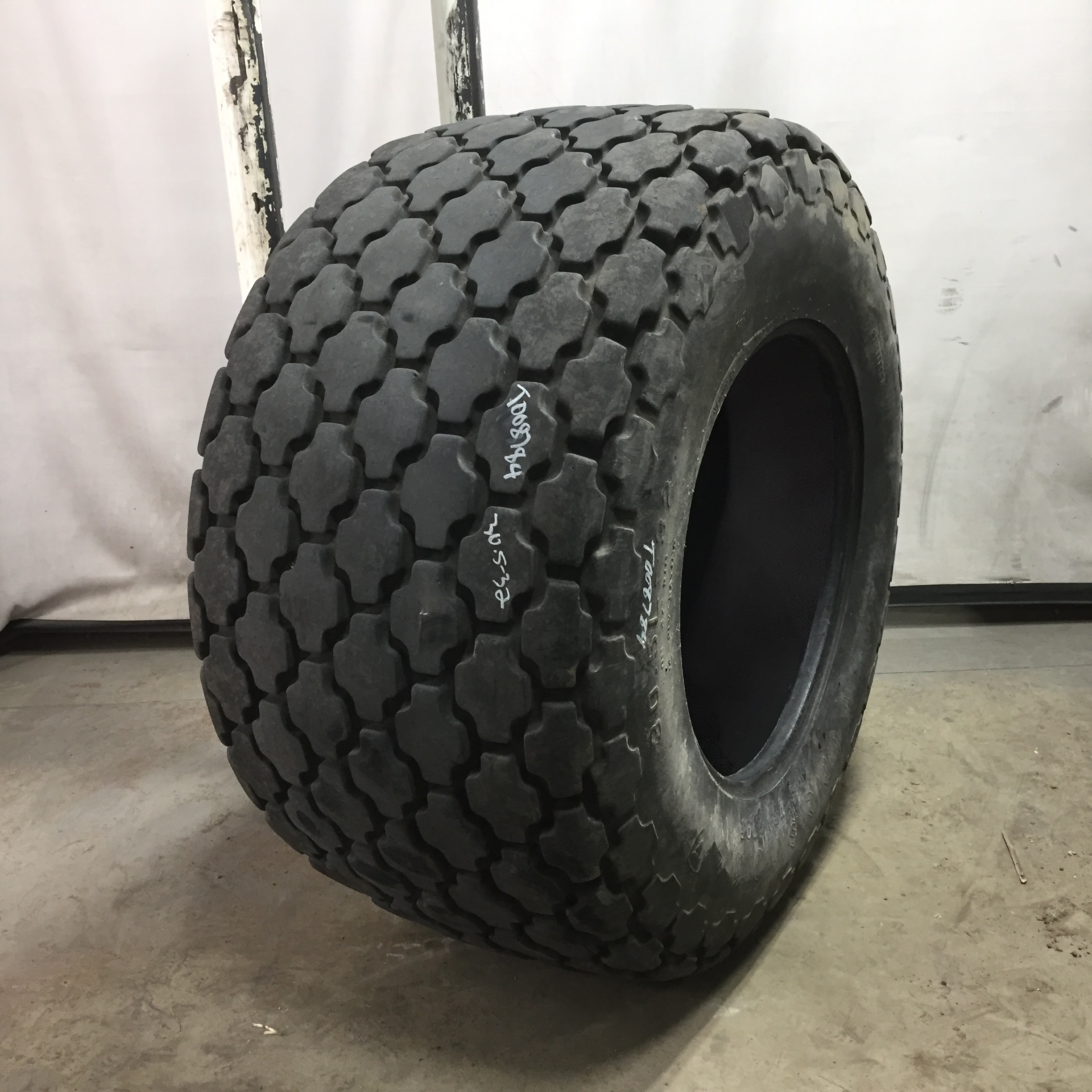 30.5/L-32 Firestone All Non-Skid Tractor R-3 Tire T008784