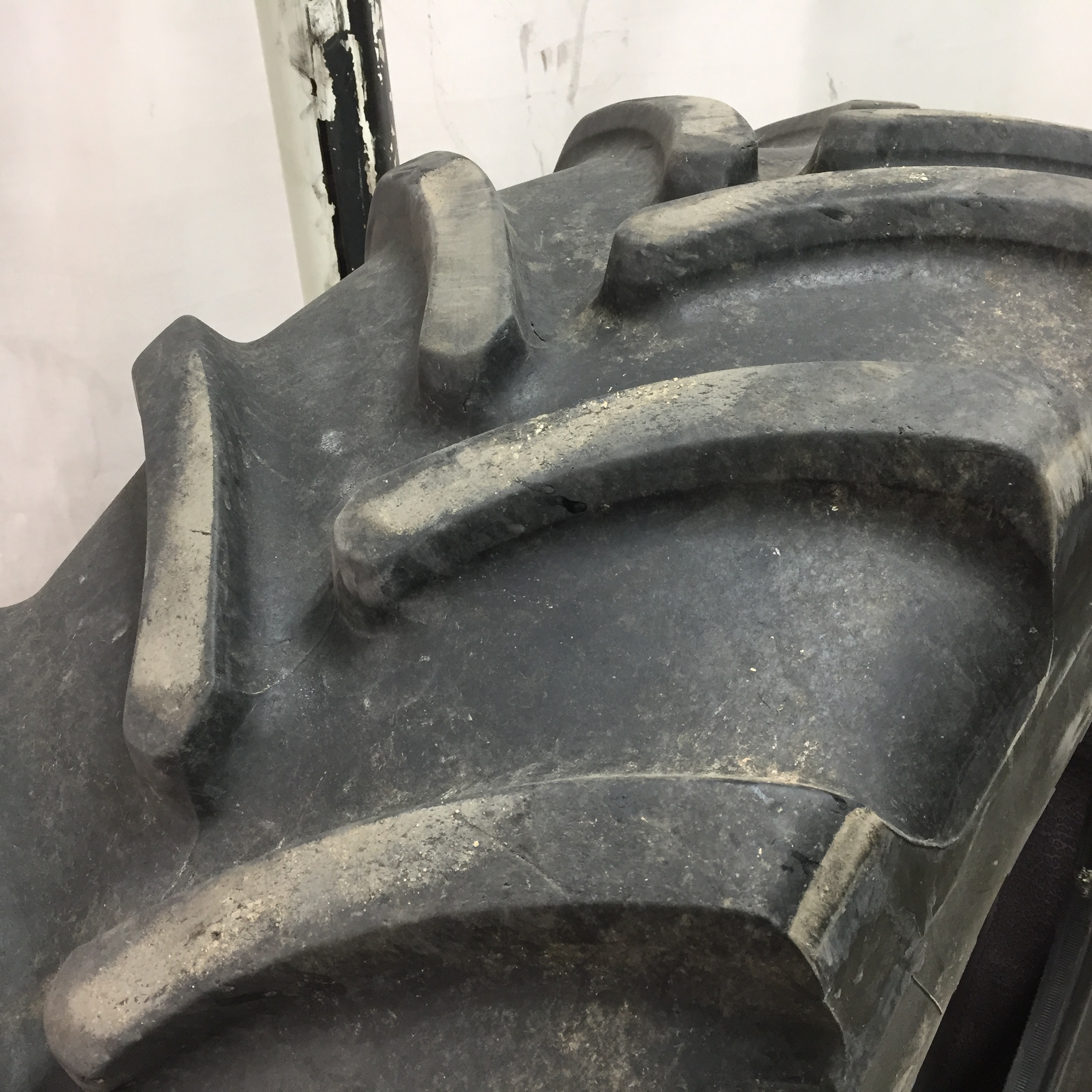 540/65R30 Firestone Radial 9000 R-1W Tire T008787