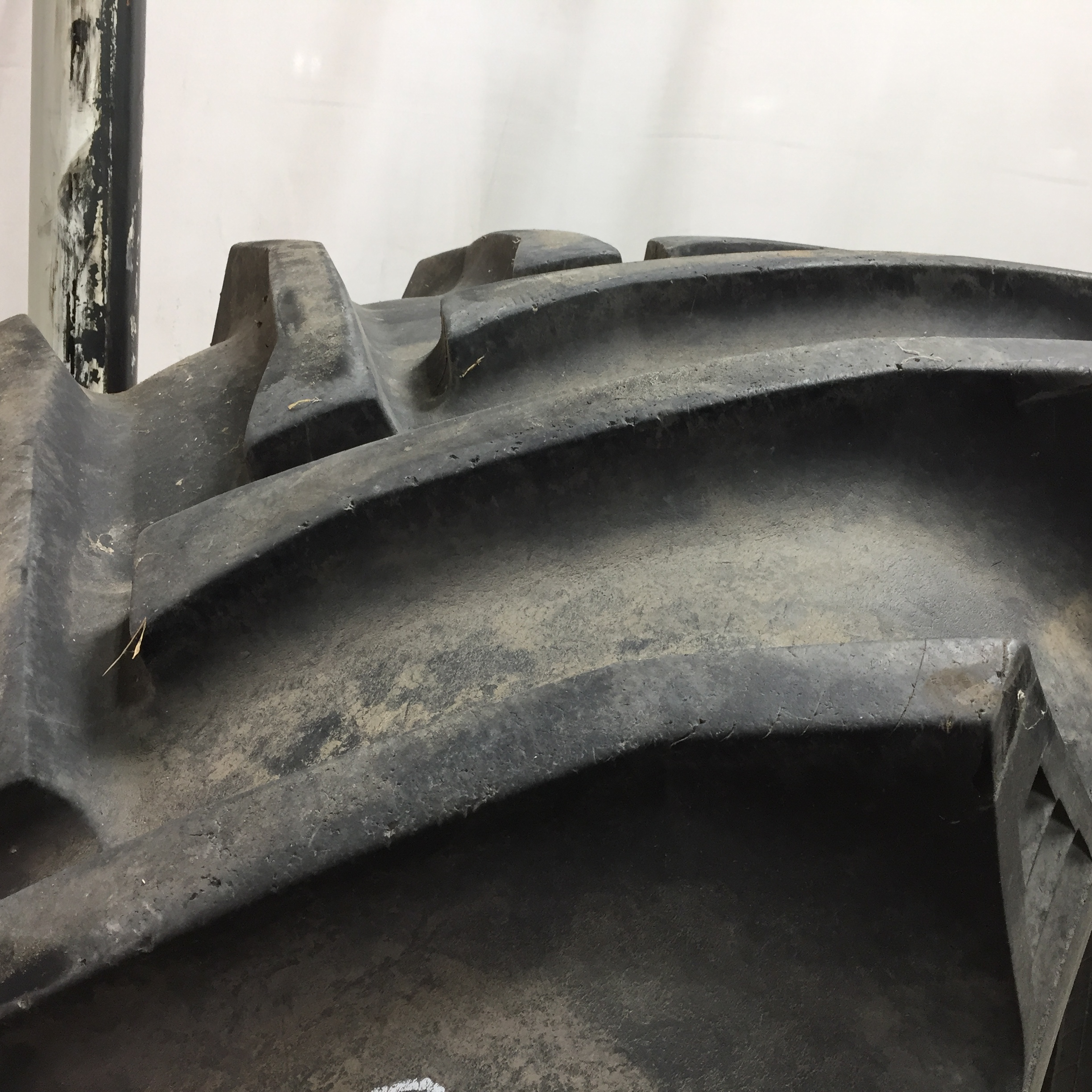 900/60-32 Trelleborg T414 R-1W Tire T008788