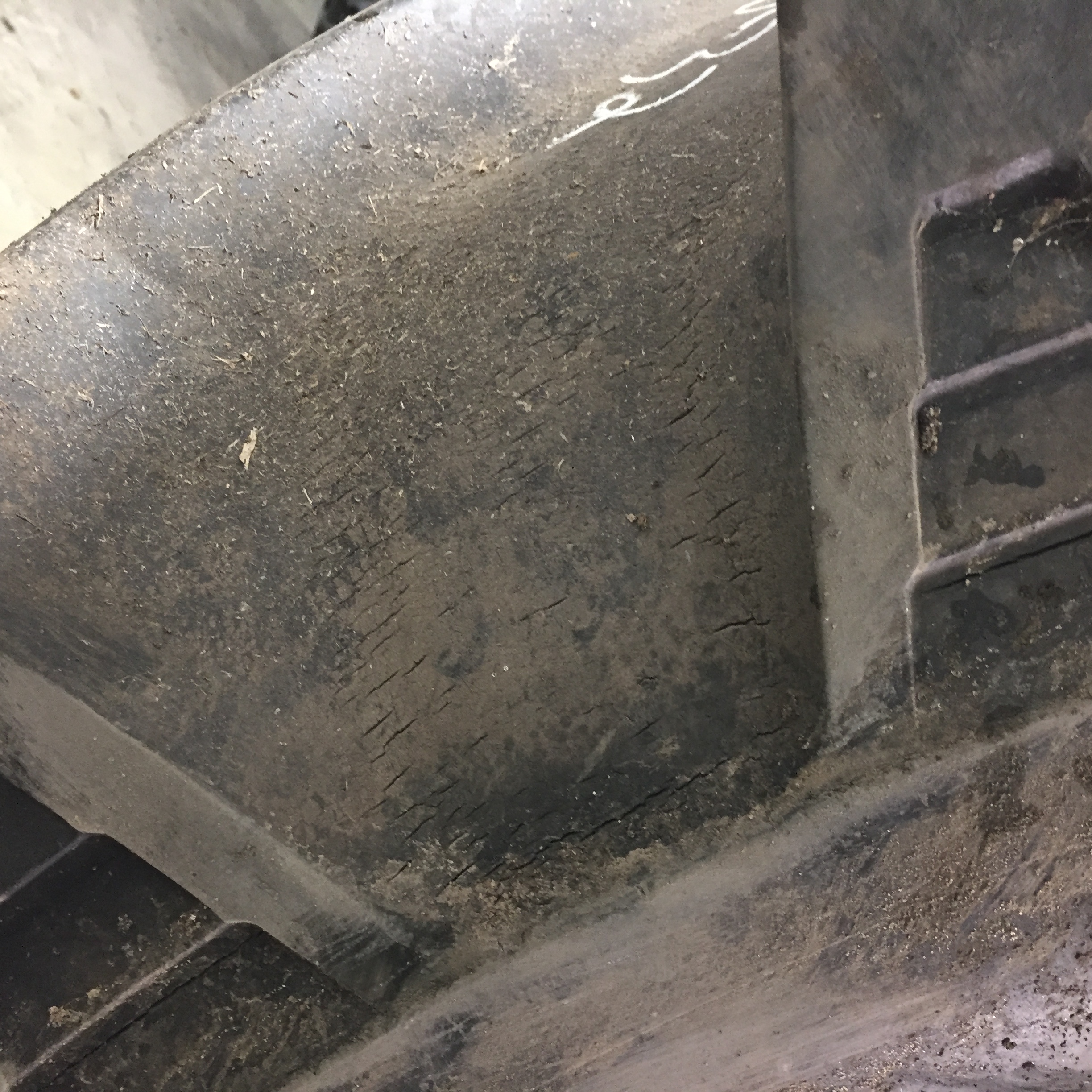 900/60-32 Trelleborg T414 R-1W Tire T008789