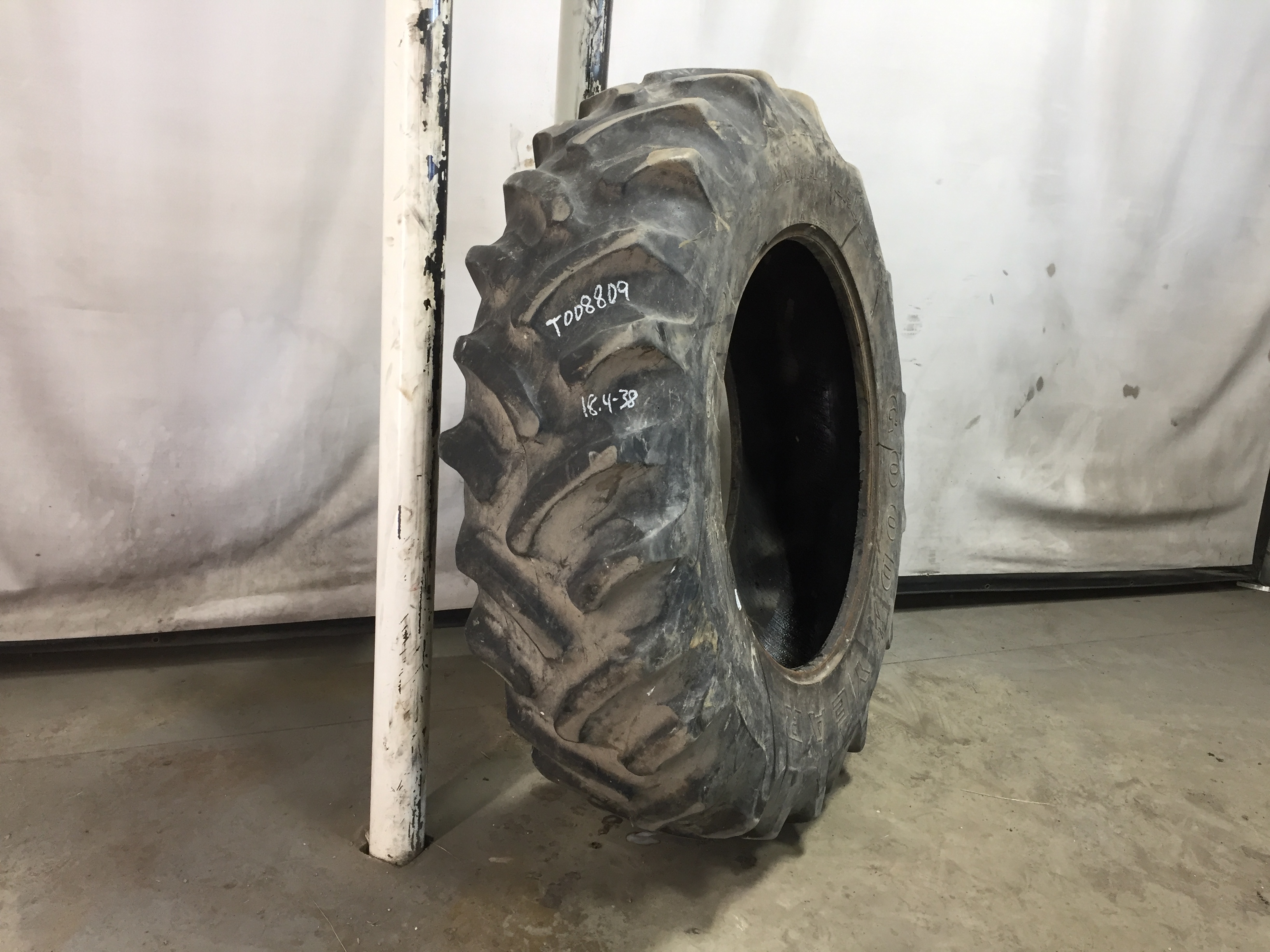18.4/-38 Goodyear Farm Dyna Torque II R-1 Tire T008809